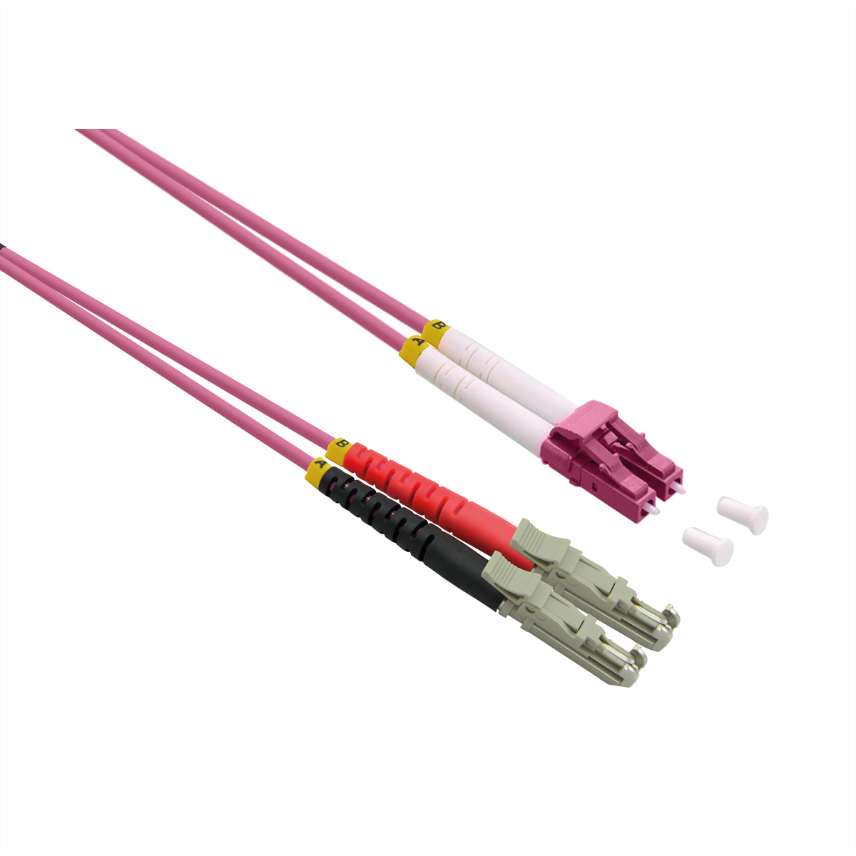 Câbles à fibre optique avec connecteurs roses, noirs, rouges et blancs sur fond blanc.