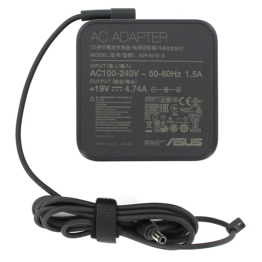 Ein schwarzes Asus AC-Netzteil. Es ist ein Laptop-Ladegerät mit Kabel.