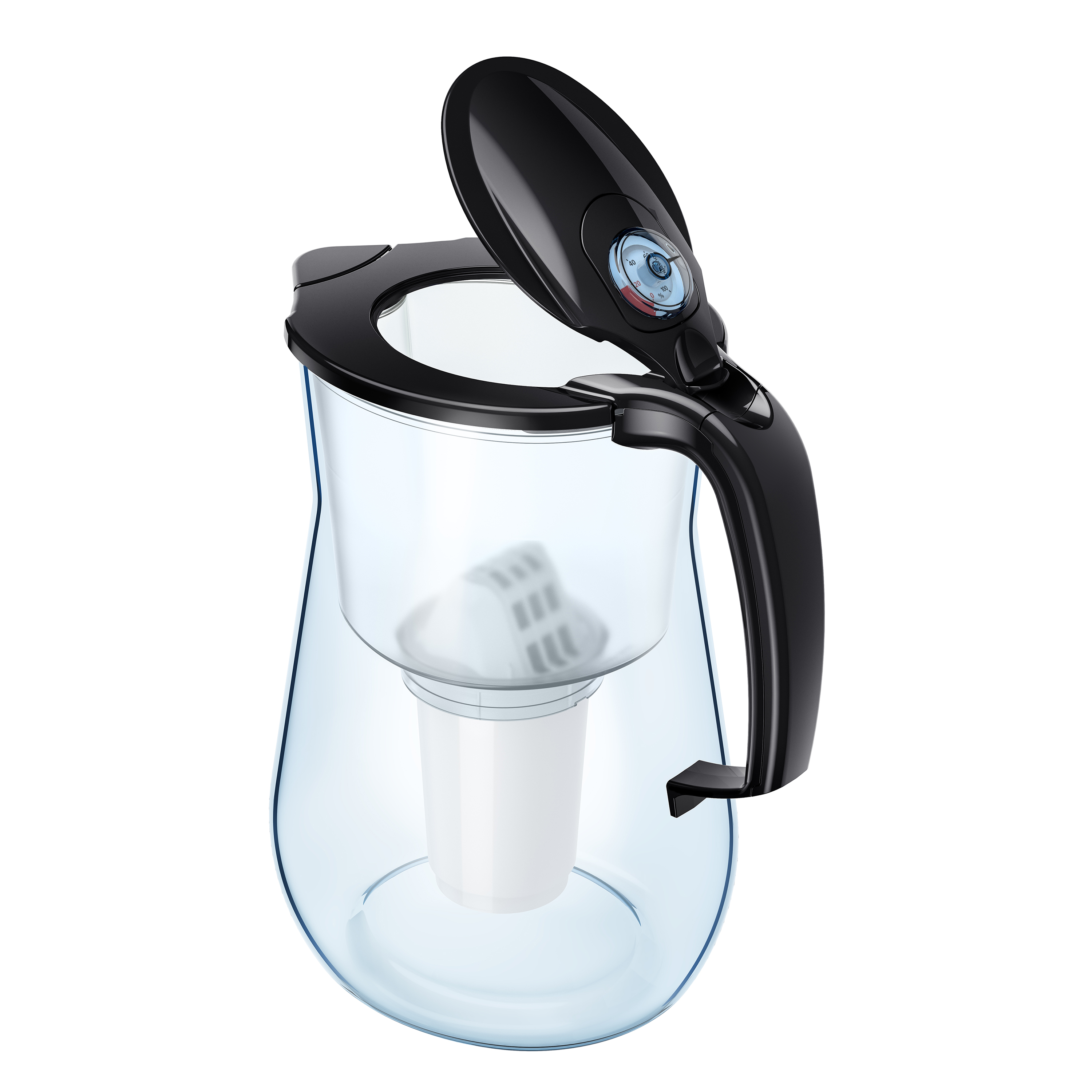 Klarer Wasserfilterkrug mit schwarzem Deckel und Griff, Filter innen sichtbar. Weißer Hintergrund.
