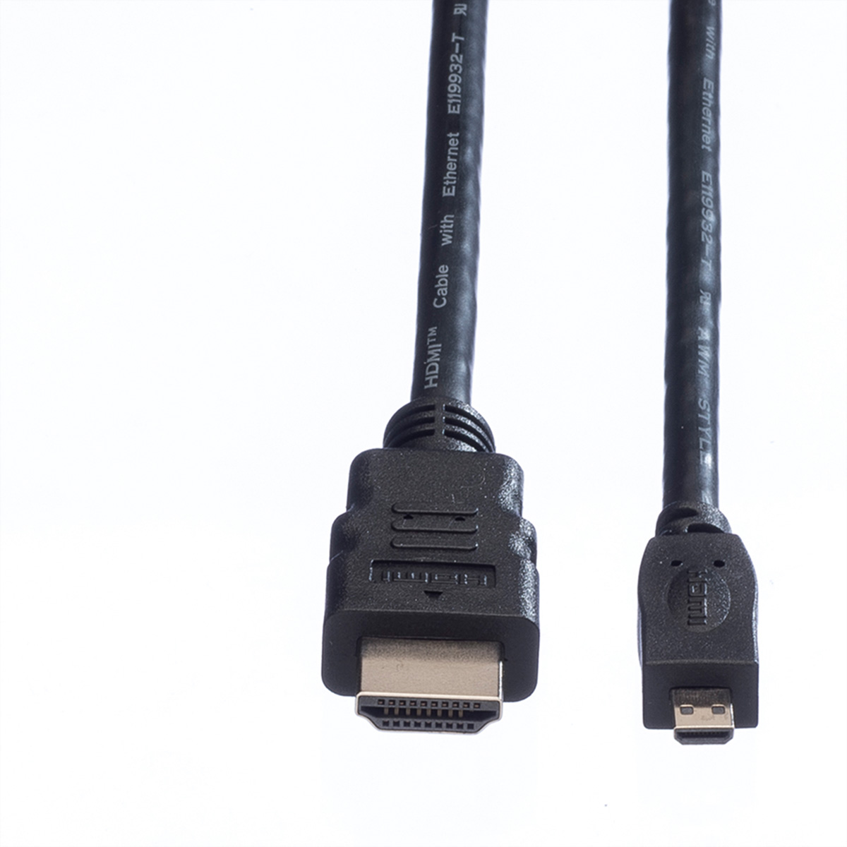 Schwarze HDMI- und Micro-HDMI-Kabel, weißer Hintergrund.