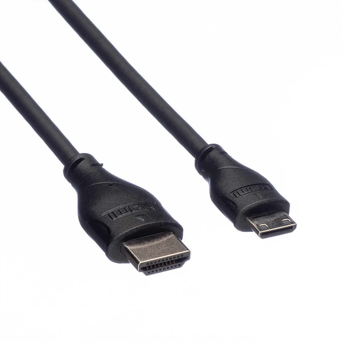Deux câbles HDMI noirs, un standard et un micro, posés sur un fond blanc.