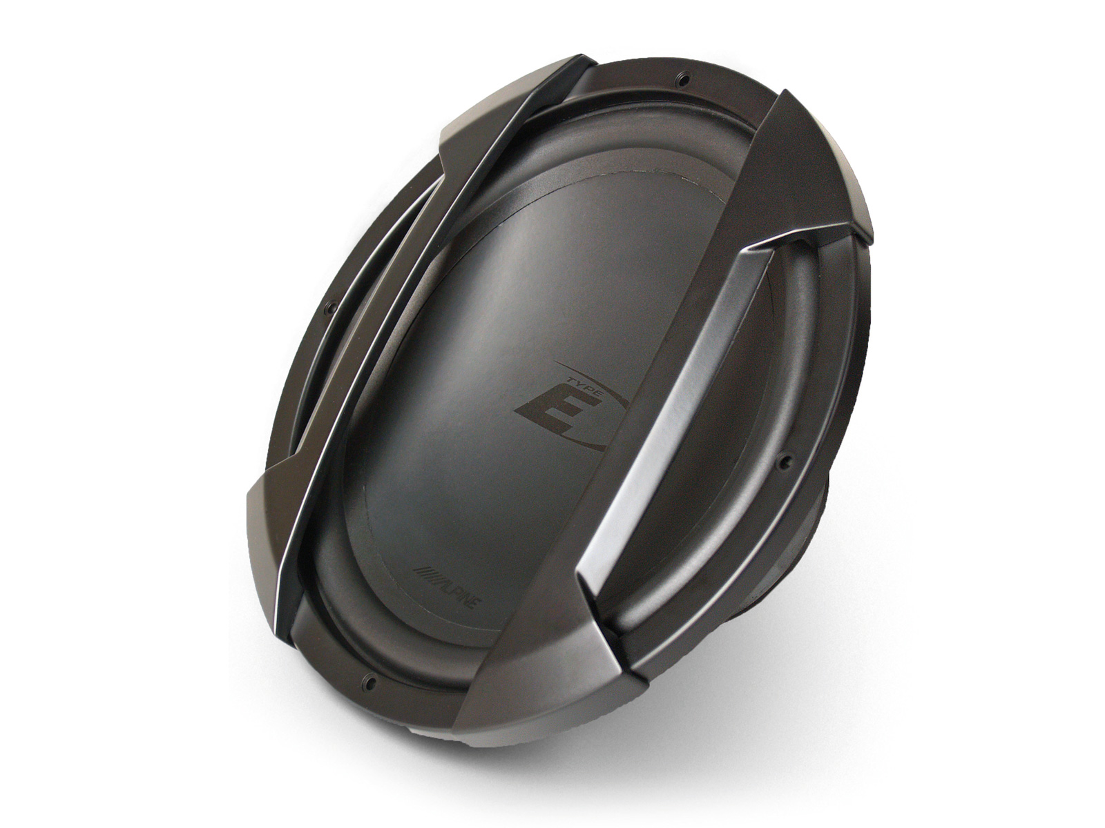 Schwarzer Auto-Subwoofer, Alpine E-Type. Weißer Hintergrund.