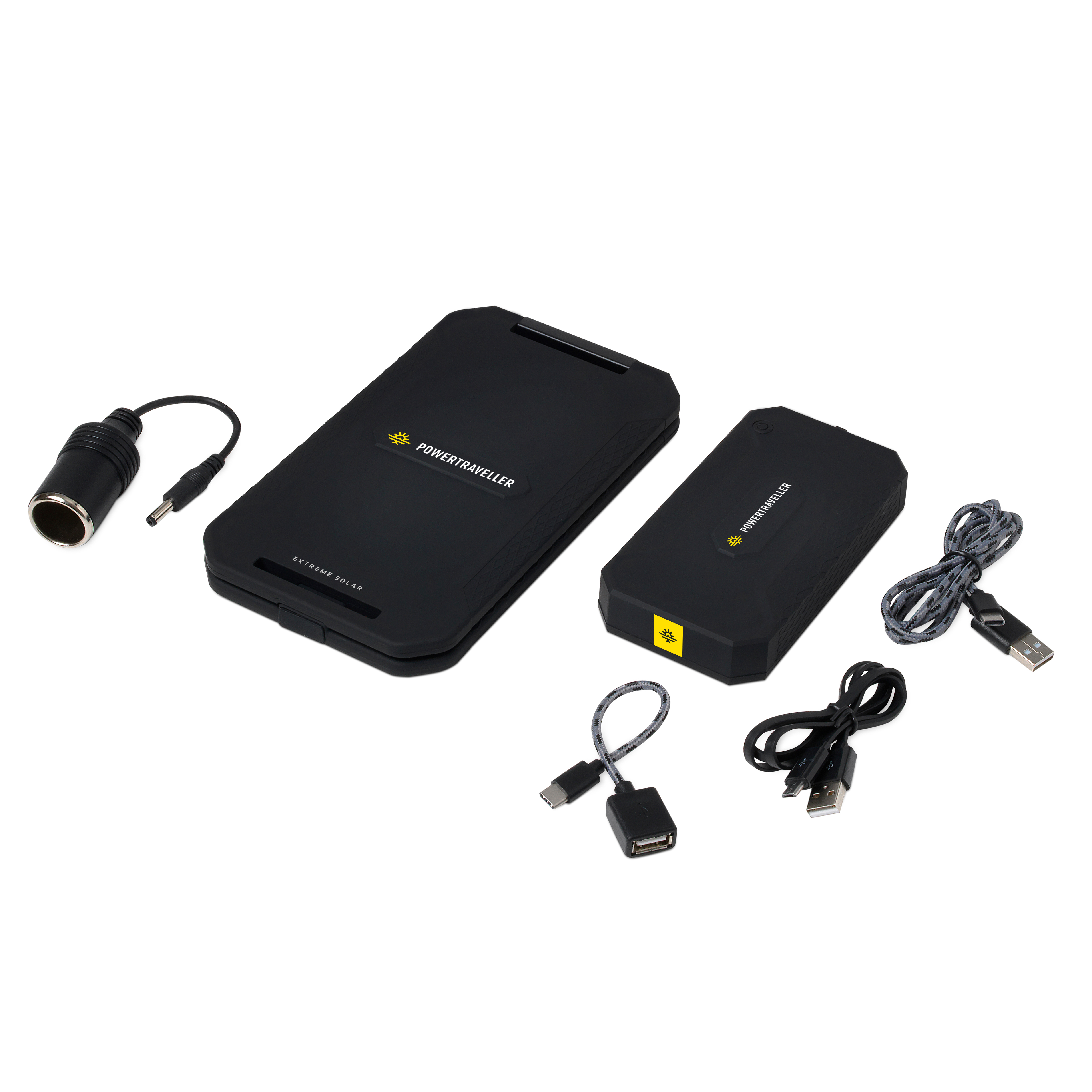 Schwarzes Powerbank- und Solarpanel-Set mit USB-Kabeln und einem Auto-Adapter.