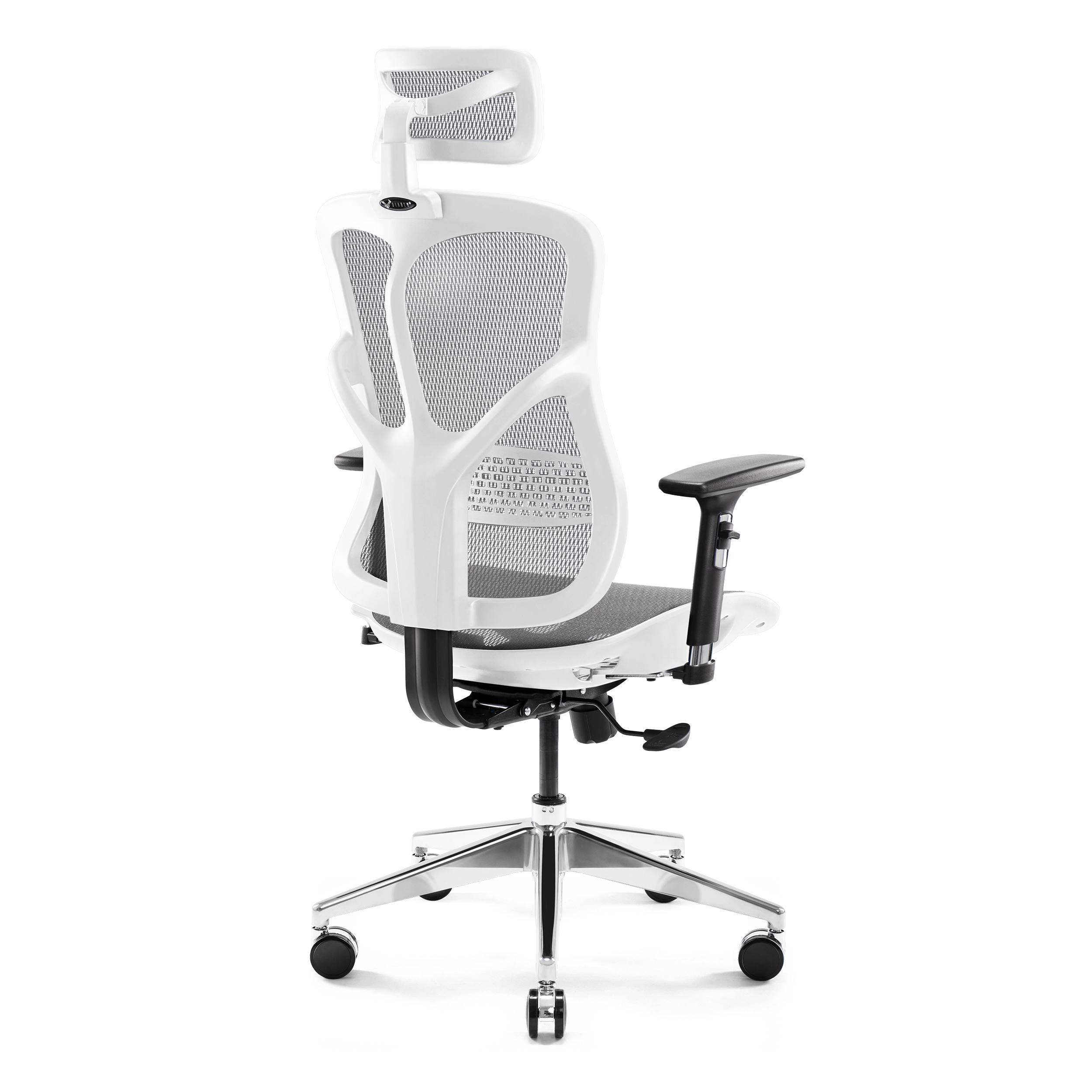 Białe ergonomiczne krzesło biurowe z siatkowym oparciem i zagłówkiem, z czarnymi podłokietnikami, na chromowanej podstawie.