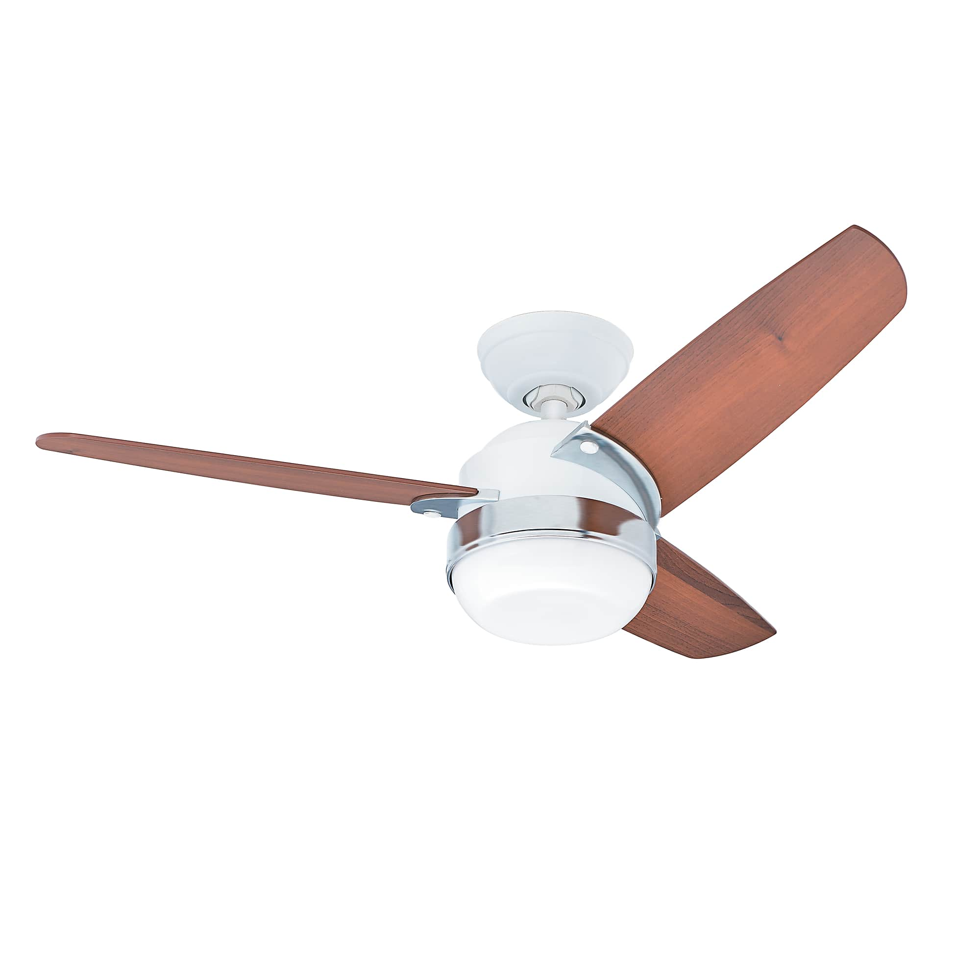 Deckenventilator mit weißem Körper und braunen Flügeln.