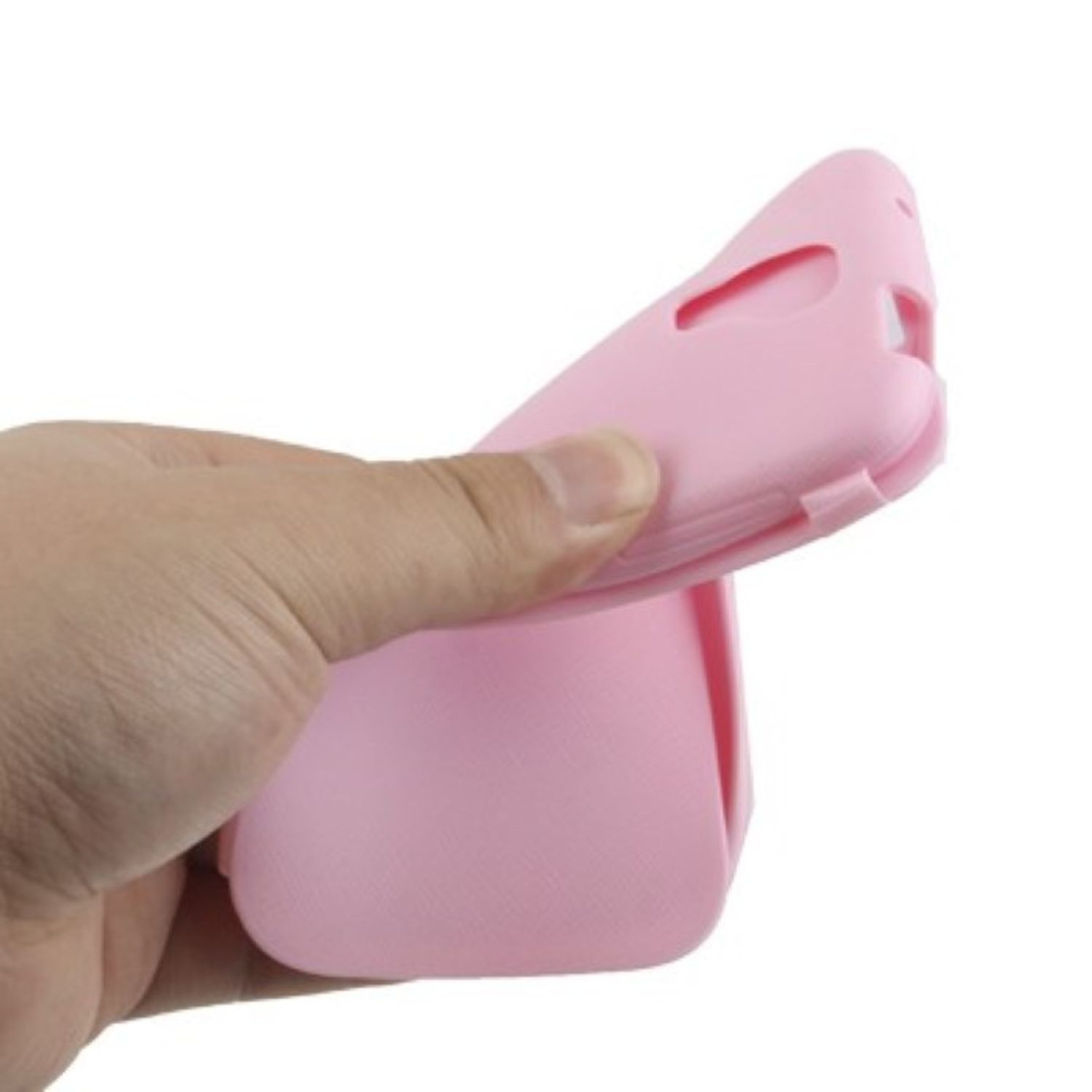 Eine Hand hält eine rosa Handyhülle, die ihre flexible Form und ihr Design zeigt, weißer Hintergrund.