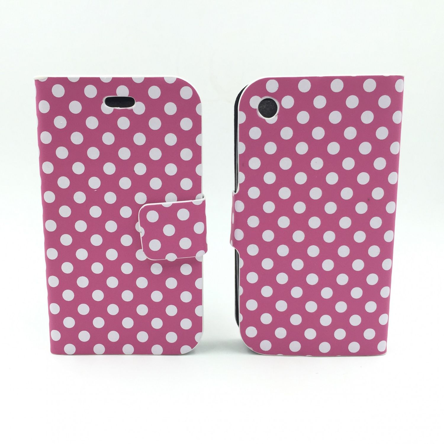 Eine rosa Polka-Dot-Handyhülle, geöffnet. Es hat eine magnetische Klappe und weiße Polka-Dots.
