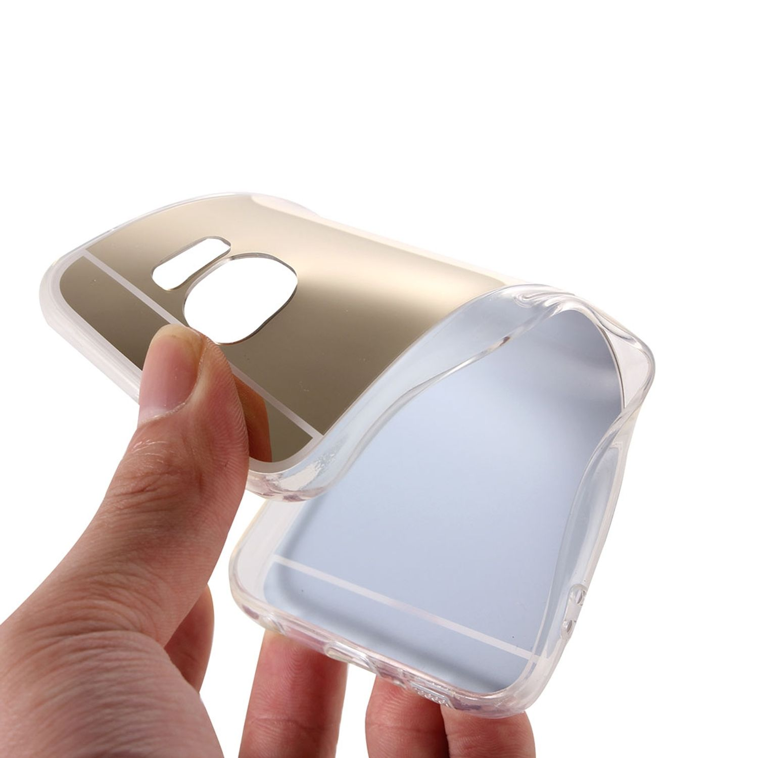 Hand hält eine transparente Handyhülle, weißer Hintergrund.