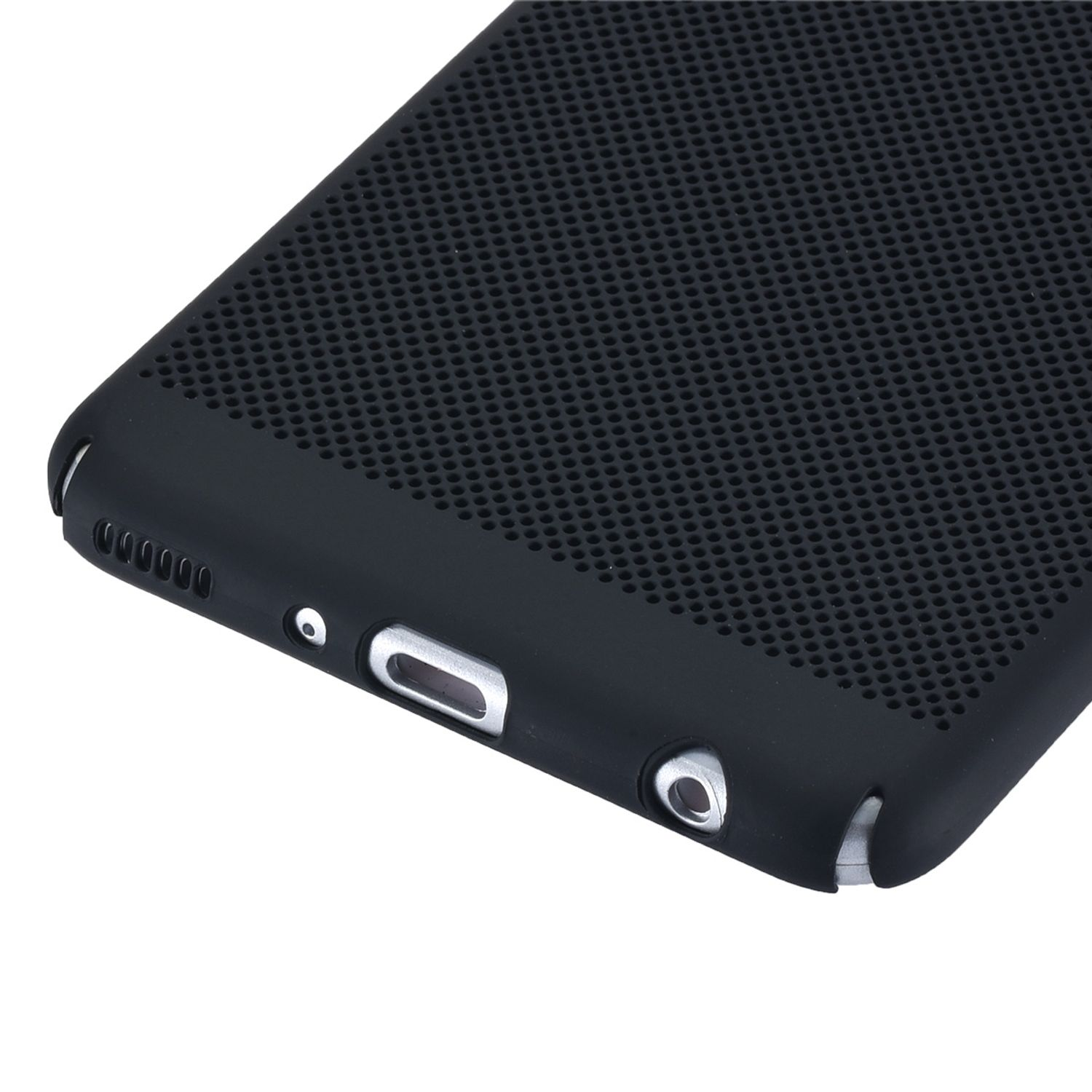 Schwarze Handyhülle mit strukturiertem, perforiertem Design, das die Unterseite des Telefons zeigt.