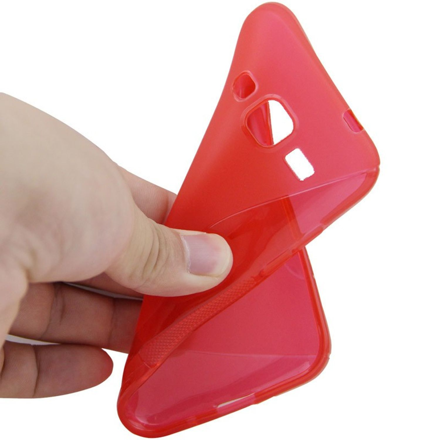 Hand hält eine rote Handyhülle, die geöffnet ist, mit weißem Hintergrund.