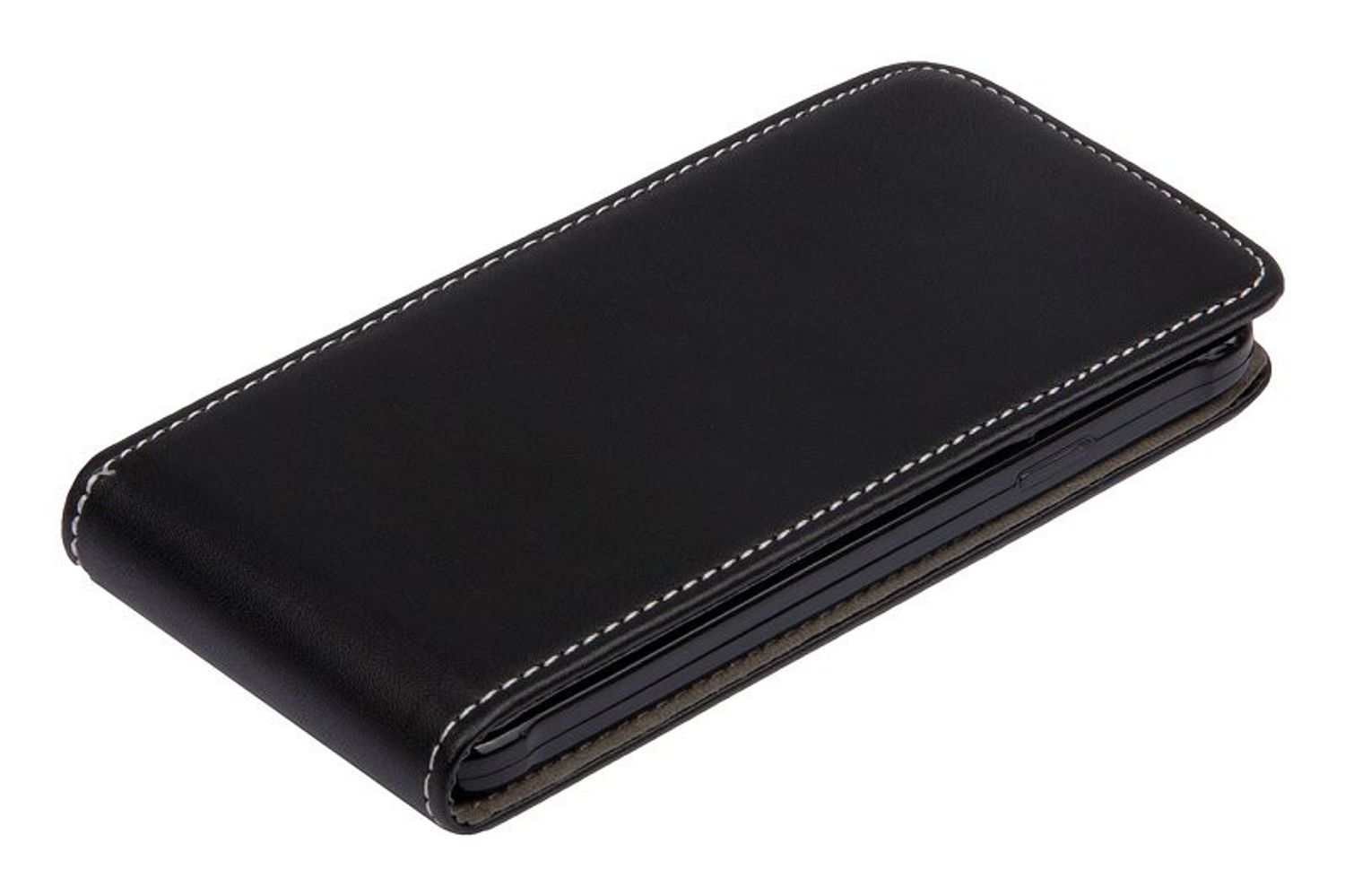 Schwarze Leder-Handyhülle, weiße Nähte, diagonale Ansicht, weißer Hintergrund.