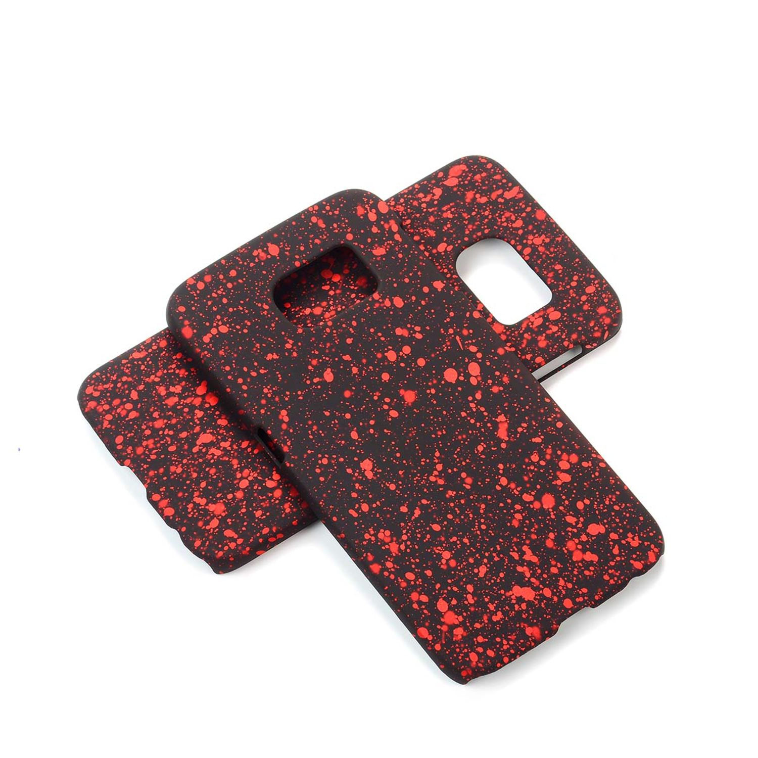 Zwei schwarze Handyhüllen mit roter Spritzfarbe. Eine Hülle liegt auf der anderen auf weißem Untergrund.