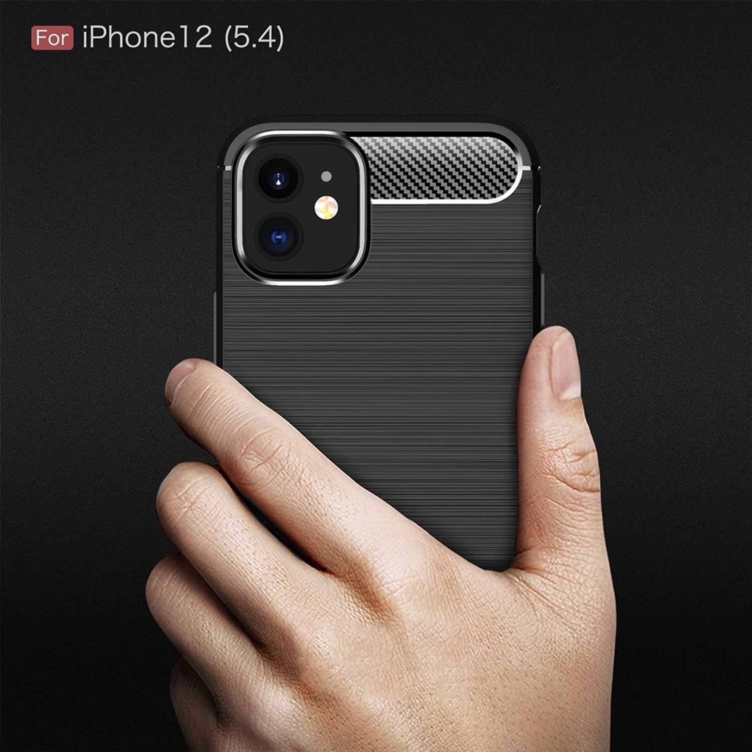 Hand, die eine schwarze Handyhülle hält. Die Hülle befindet sich auf einer schwarzen Oberfläche. Die Handyhülle ist für iPhone12.