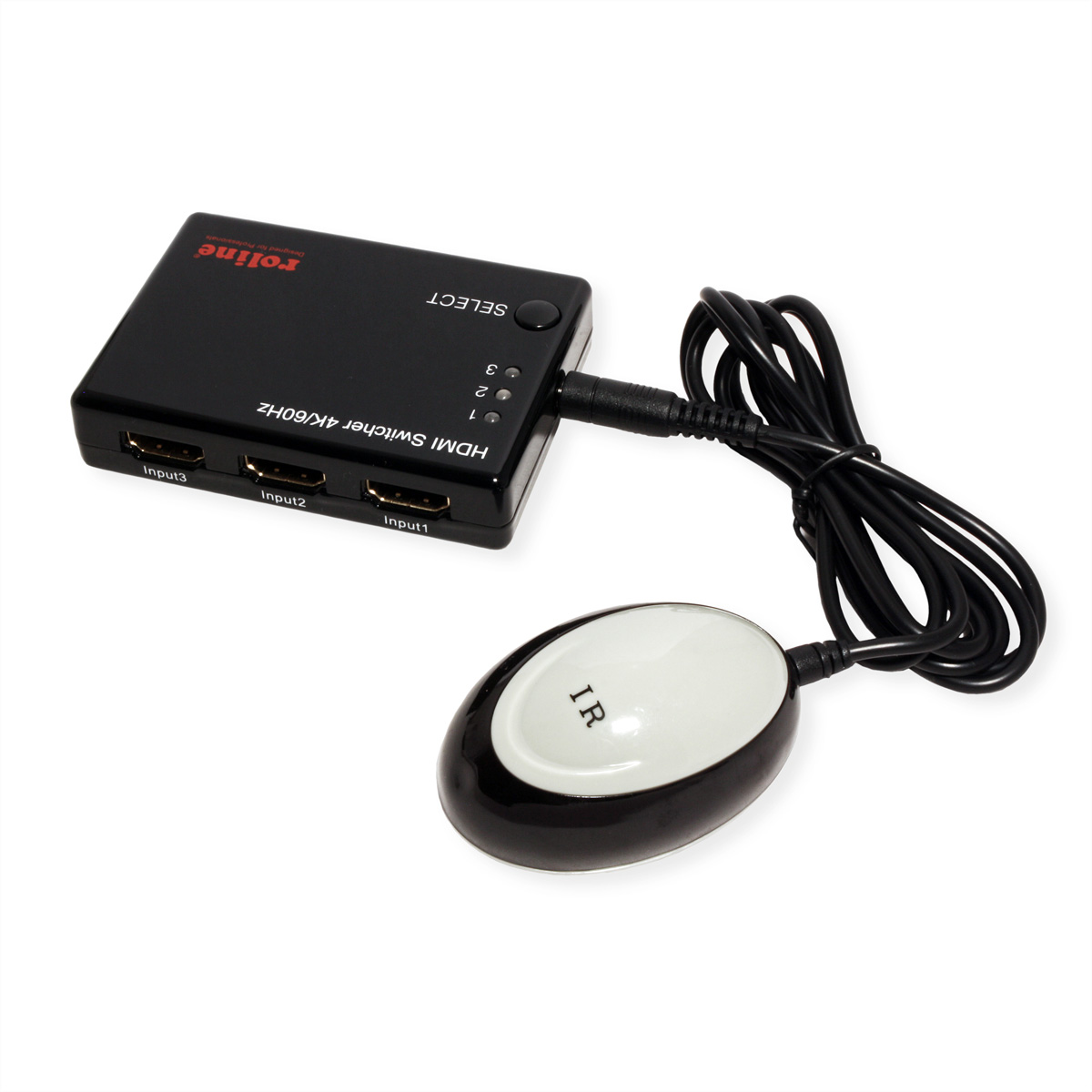 Commutateur HDMI noir avec une télécommande. La télécommande est ovale, blanche et noire.