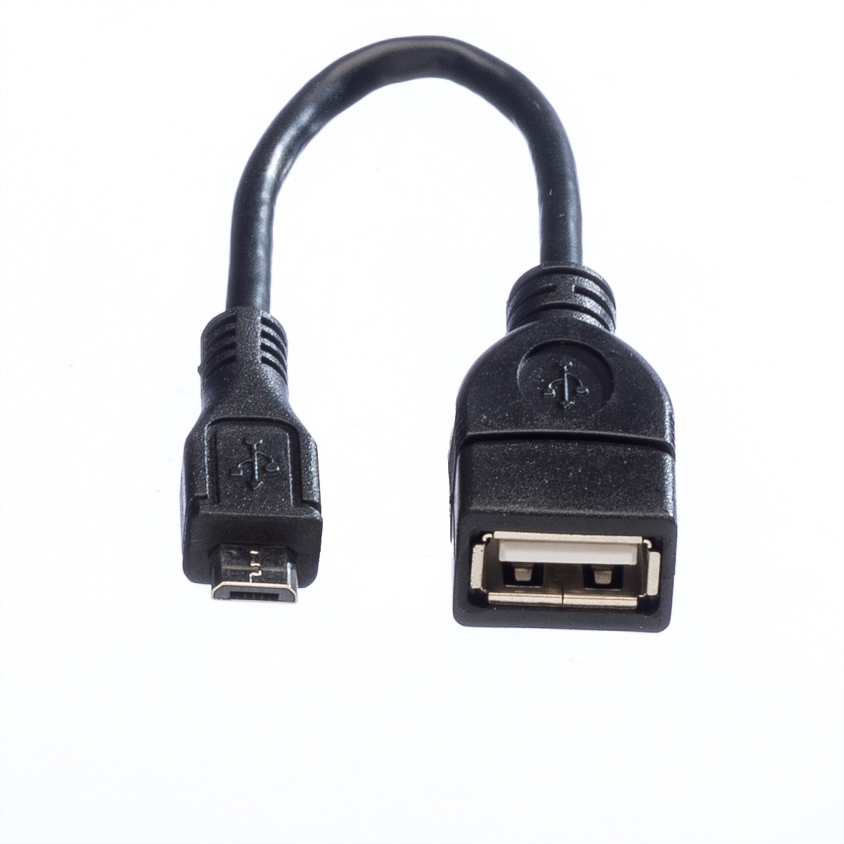 Câble USB noir, micro USB vers USB standard, forme courbée.