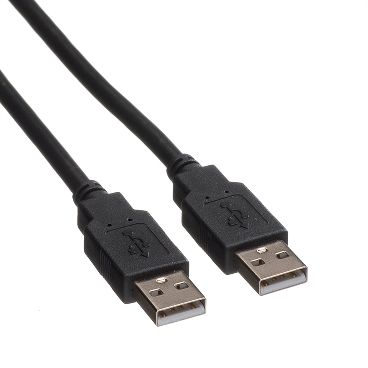 Twee zwarte USB-kabels met USB A-connectoren. Witte achtergrond.