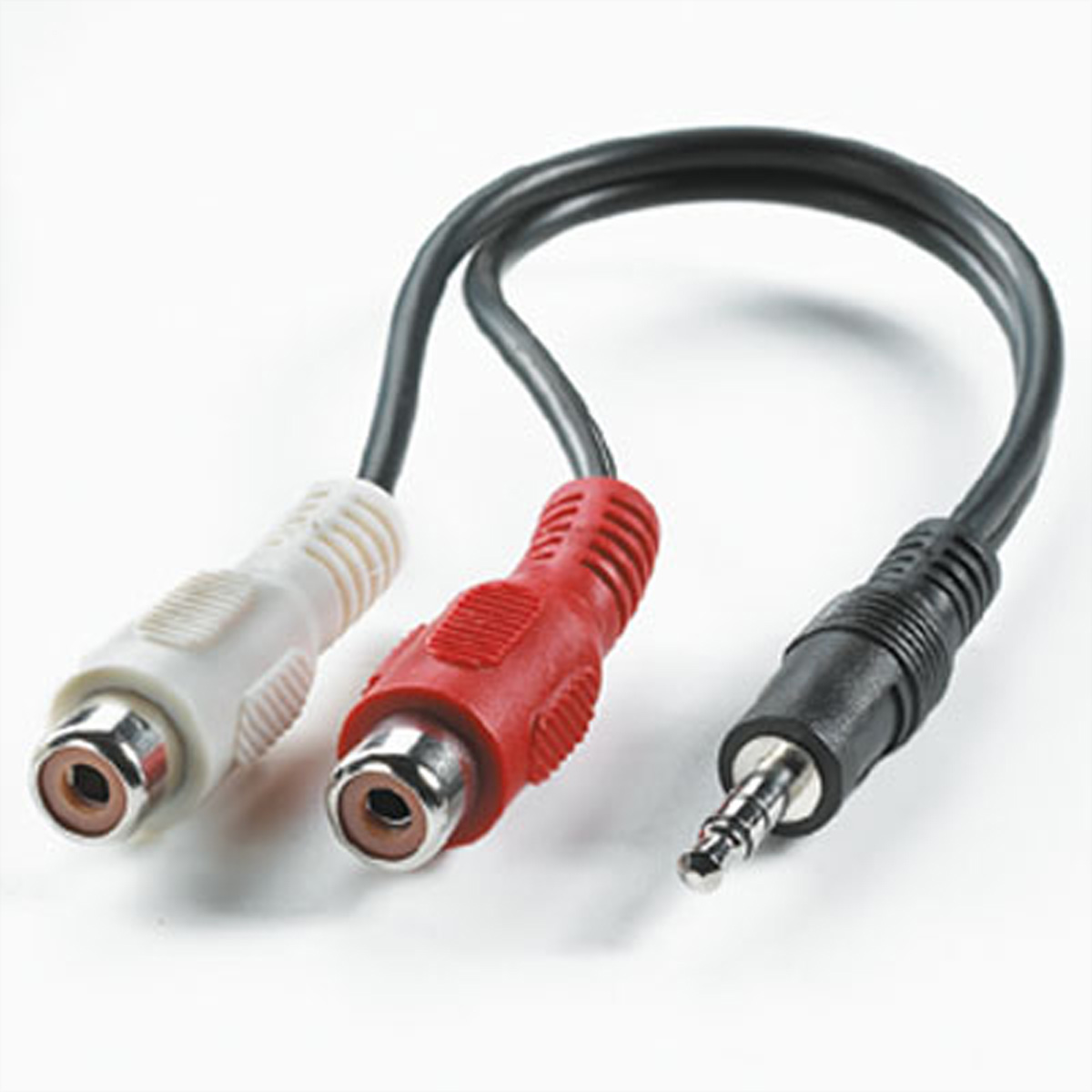 Câble audio avec connecteurs RCA rouges et blancs et prise jack 3,5 mm.