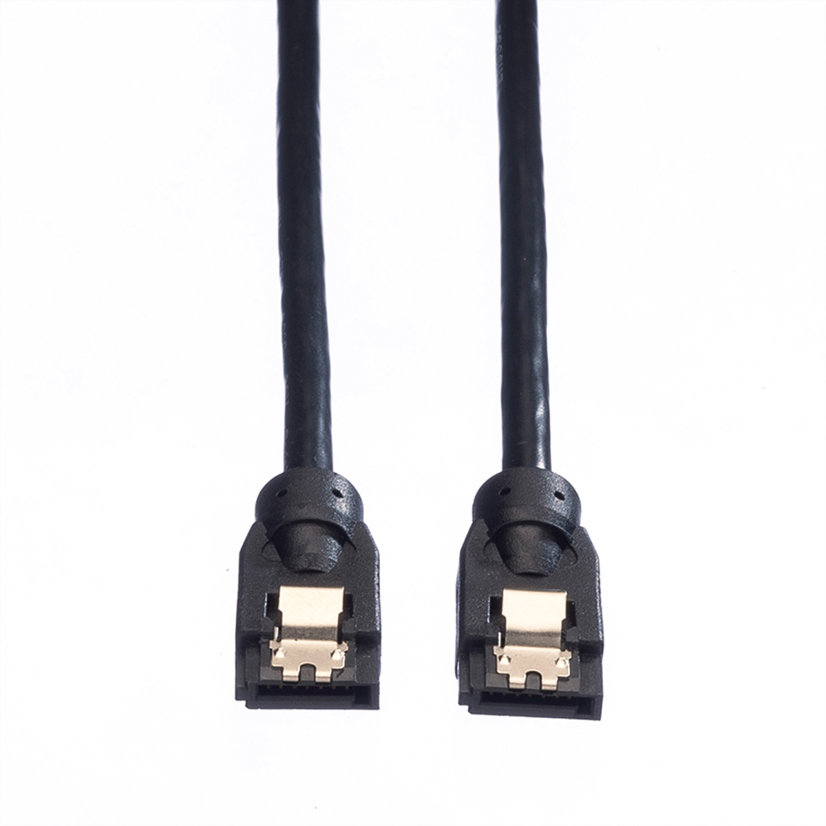 Zwei schwarze SATA-Kabel. Weißer Hintergrund. Nahaufnahme.