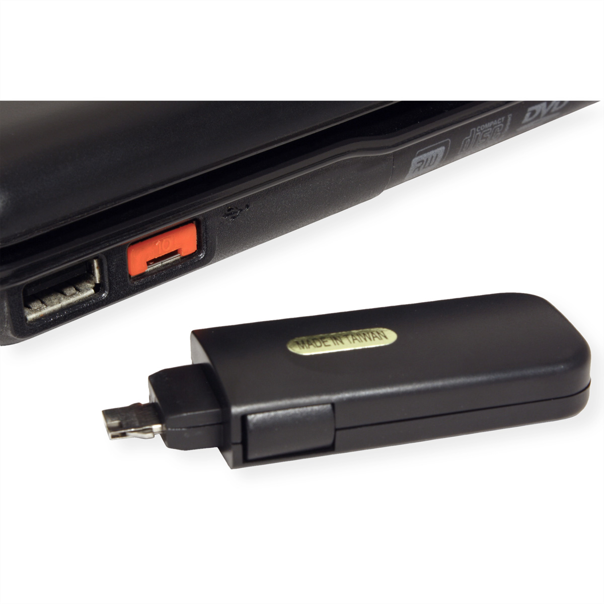 Schwarzer Adapter mit USB- und Micro-USB-Anschluss. Aufschrift: 'Made in Taiwan'.