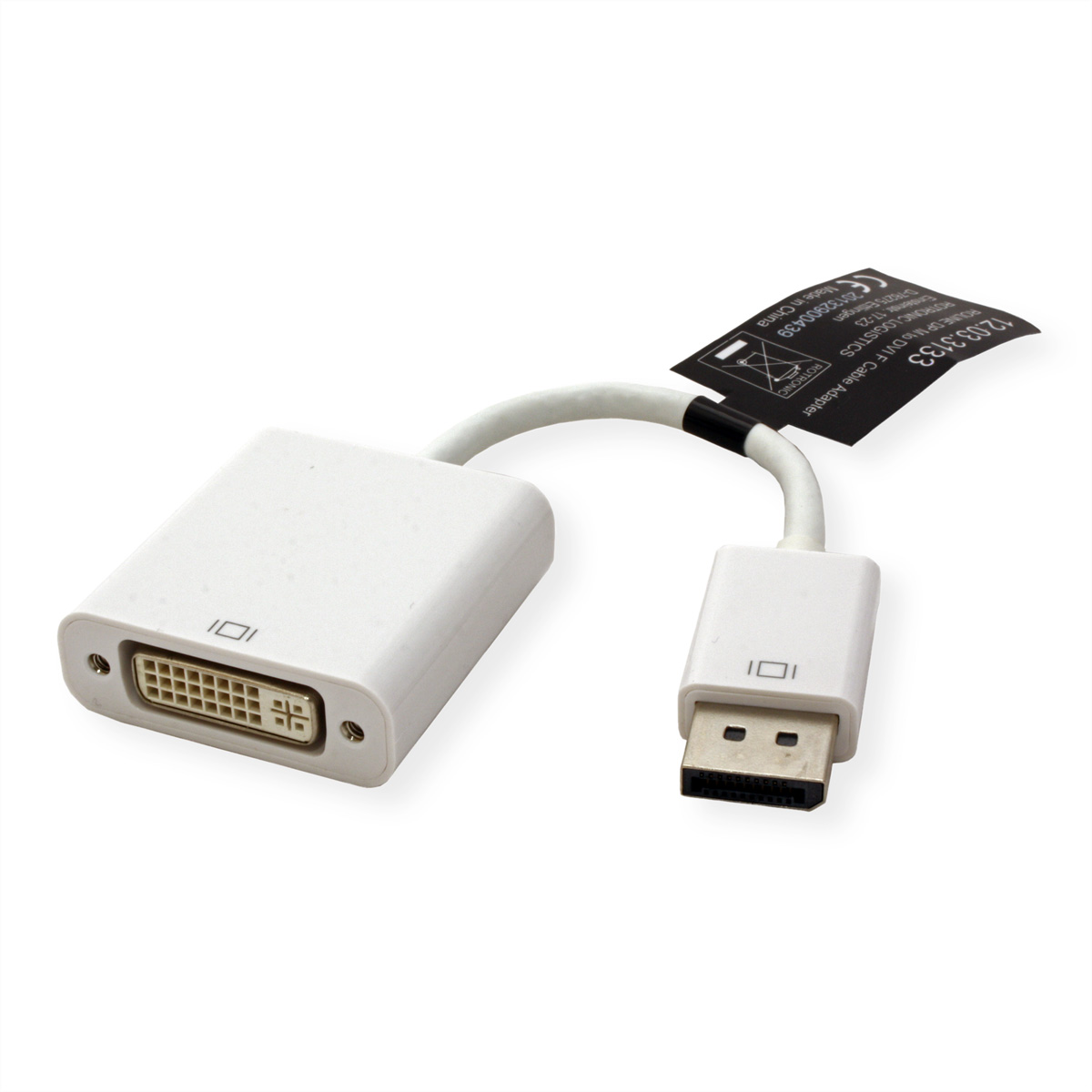 Biały adapter DVI do DisplayPort ze złączami i etykietą. Białe tło.