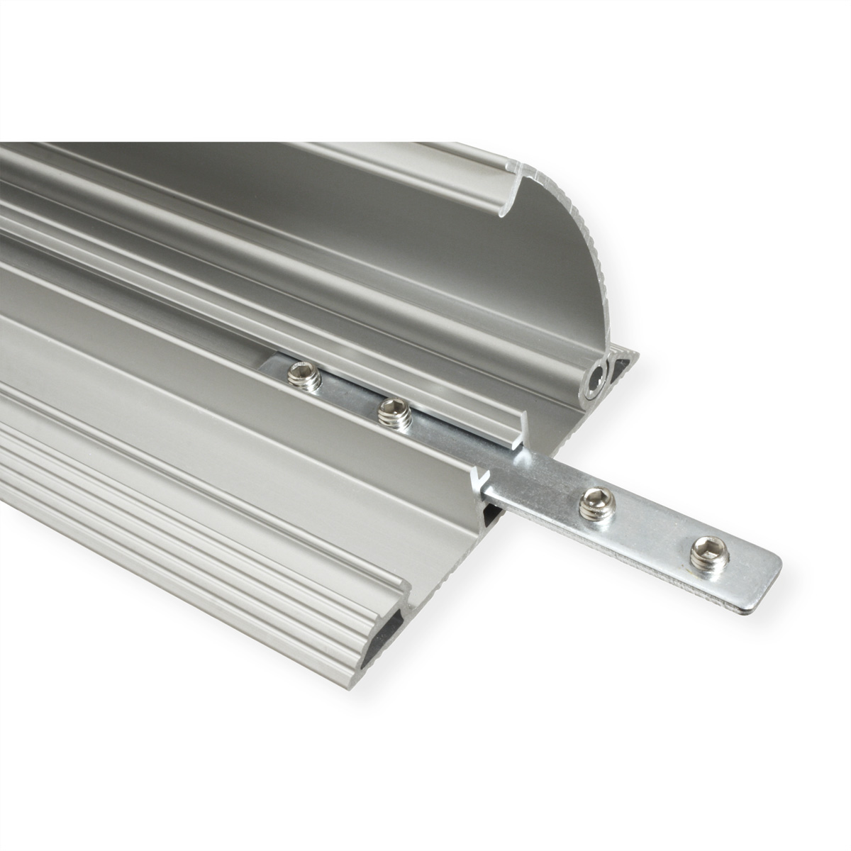 Zilveren metalen onderdeel met montagegaten en een kleine metalen beugel bevestigd.