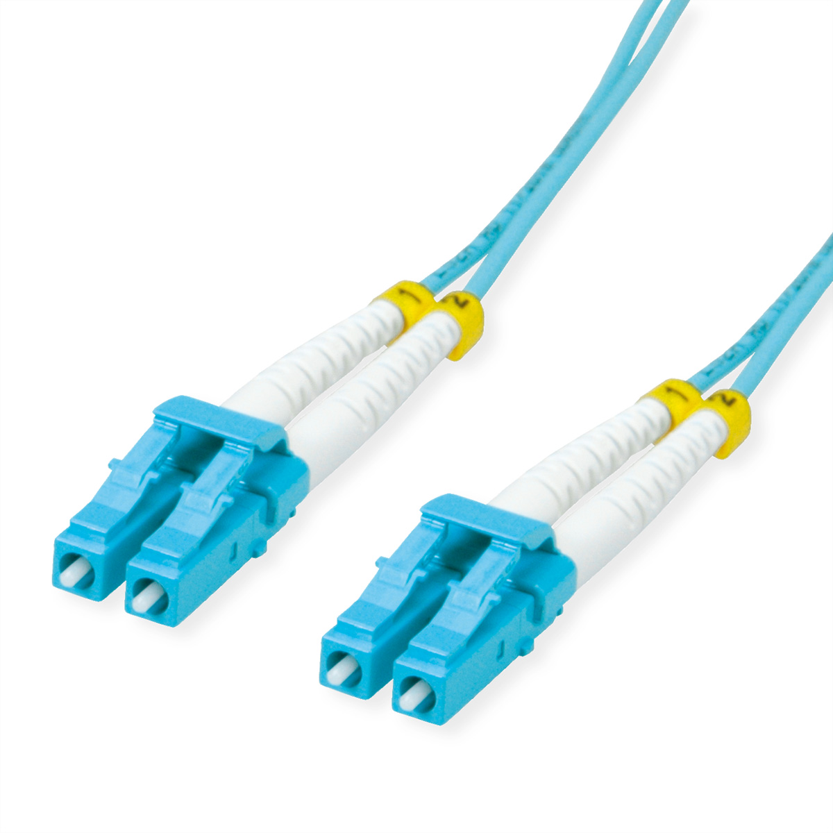 Deux câbles à fibre optique bleus et blancs avec des connecteurs bleus sur fond blanc.