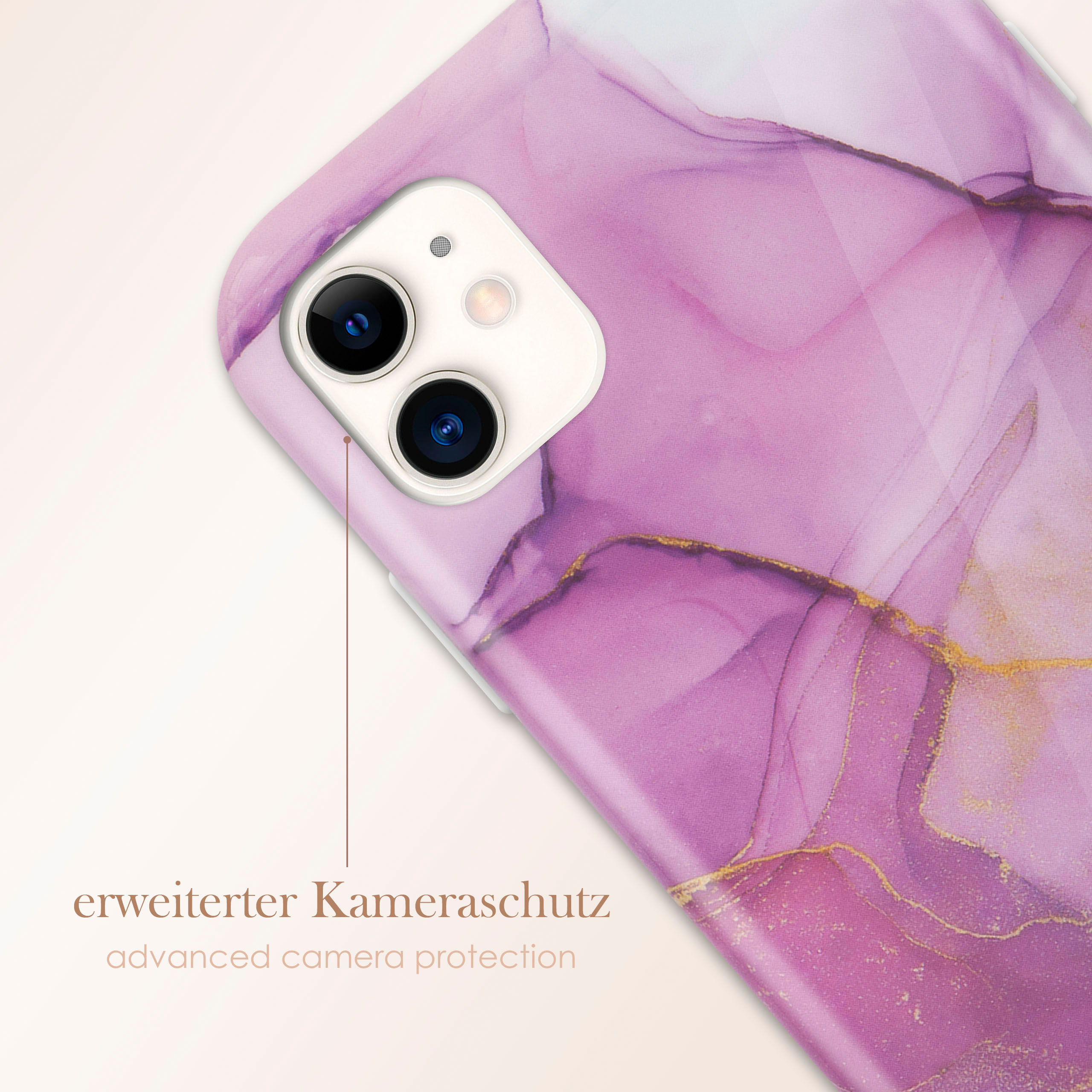 Nahaufnahme einer Handyhülle mit pinkem Marmordesign. Das Kameraobjektiv ist sichtbar.