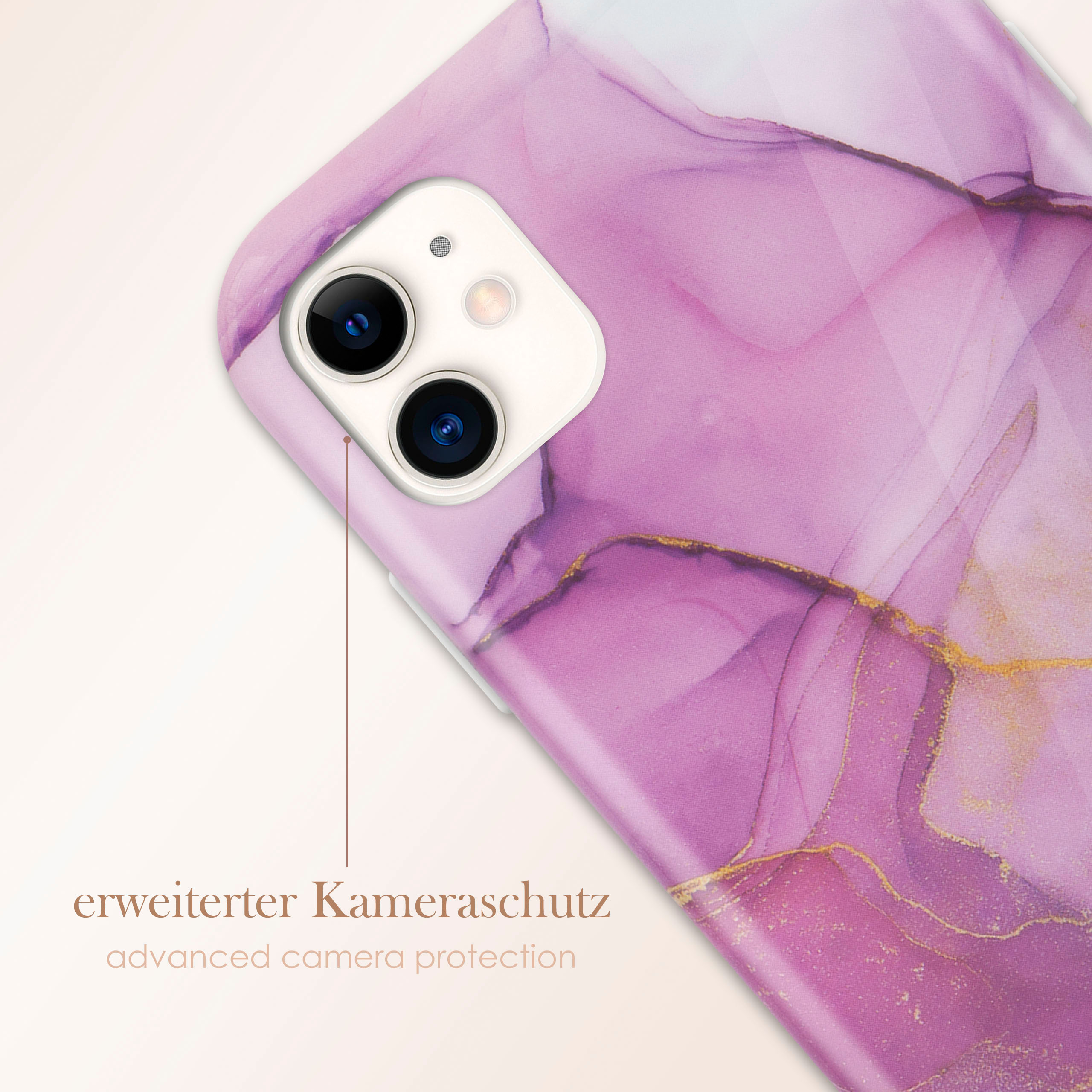 Eine Handyhülle mit einem rosa-lila Marmormuster, mit Nahaufnahme des Kamerabereichs.
