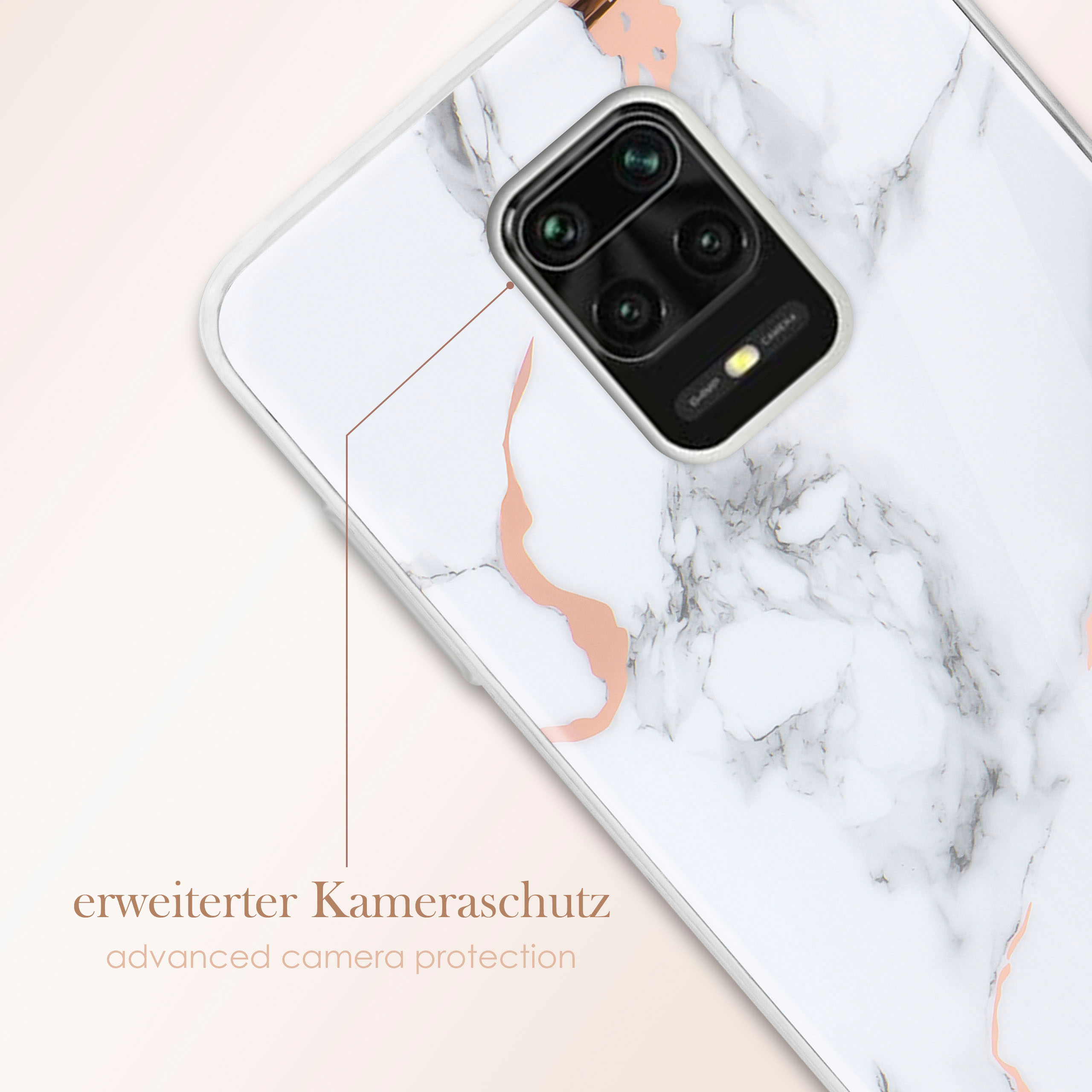 Eine weiße Handyhülle mit Marmordesign und kupferfarbenen Highlights, mit erweitertem Kameraschutz.