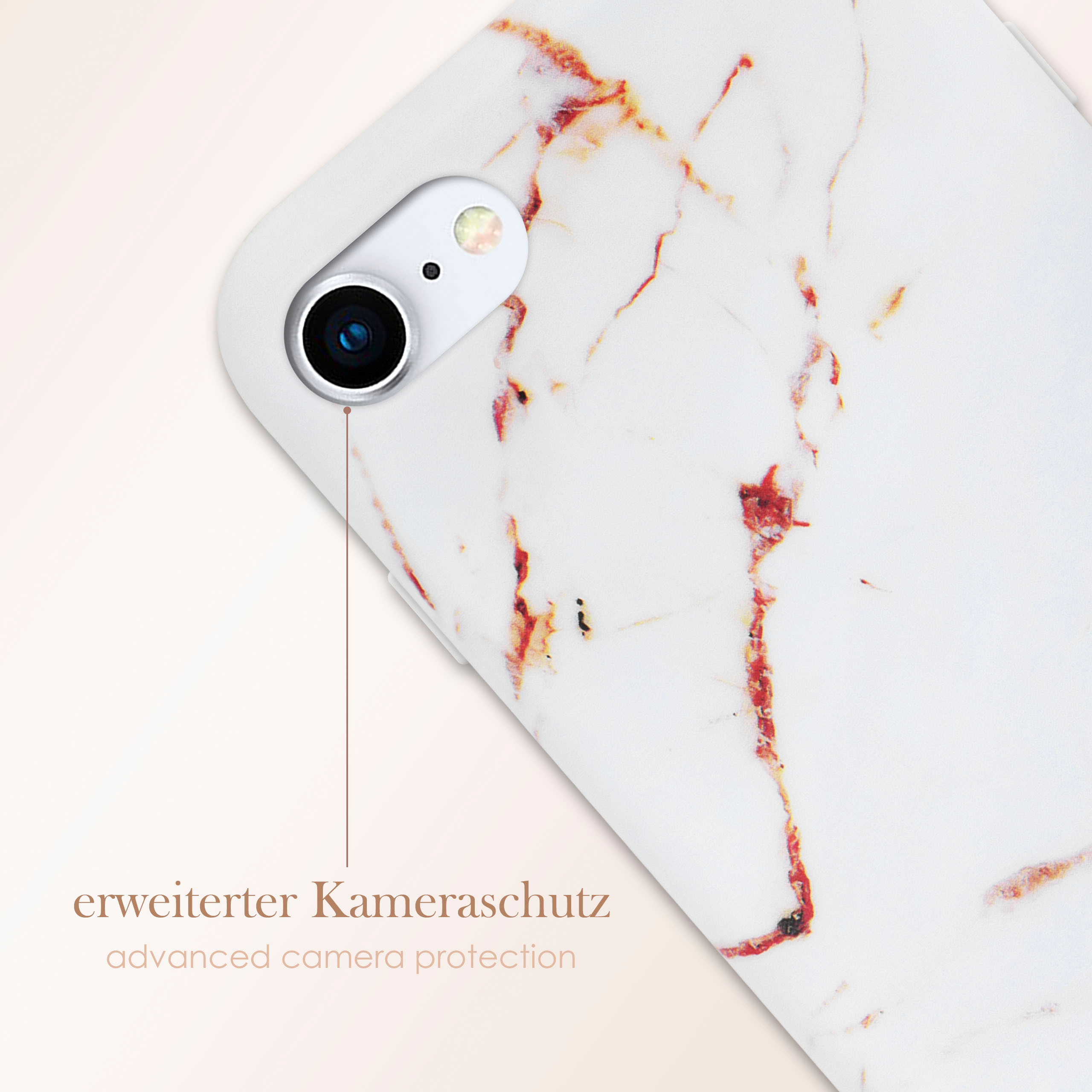Nahaufnahme einer Handyhülle mit Marmordesign, die die Kamera und den Text zeigt.