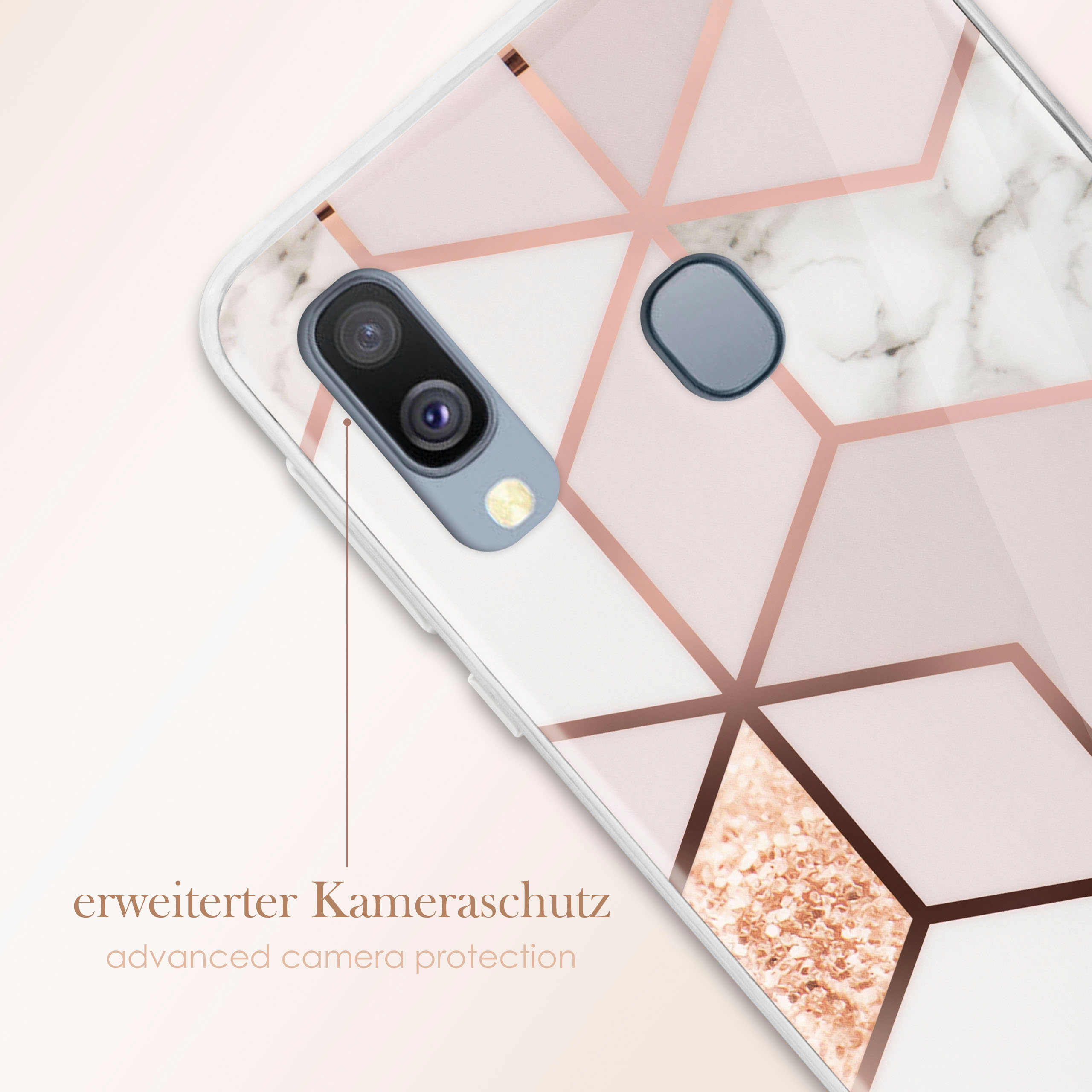 Nahaufnahme einer Handyhülle mit geometrischem Design, Text für erweiterten Kameraschutz.