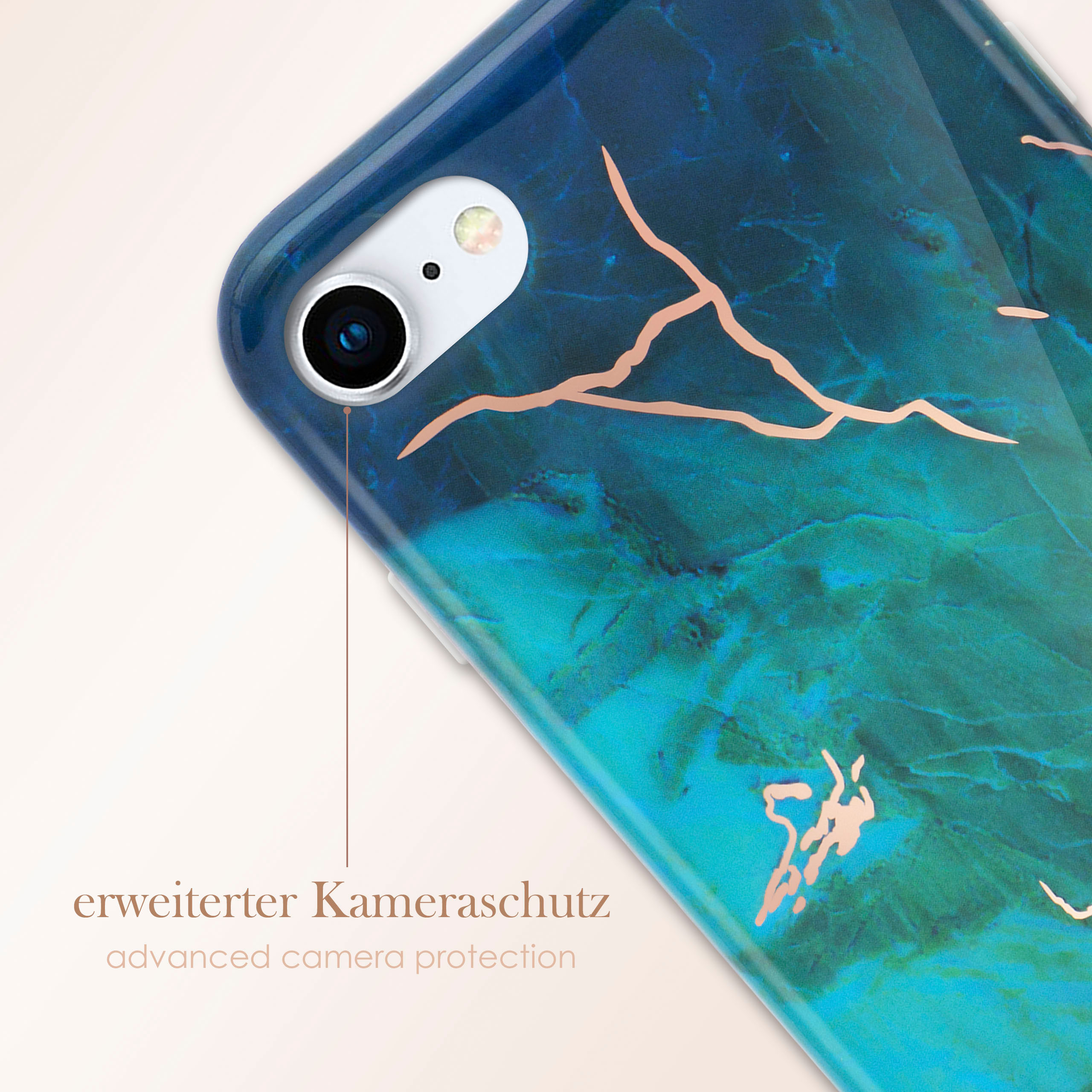 Nahaufnahme einer Handyhülle mit Marmormuster und den Worten 'Kameraschutz'.