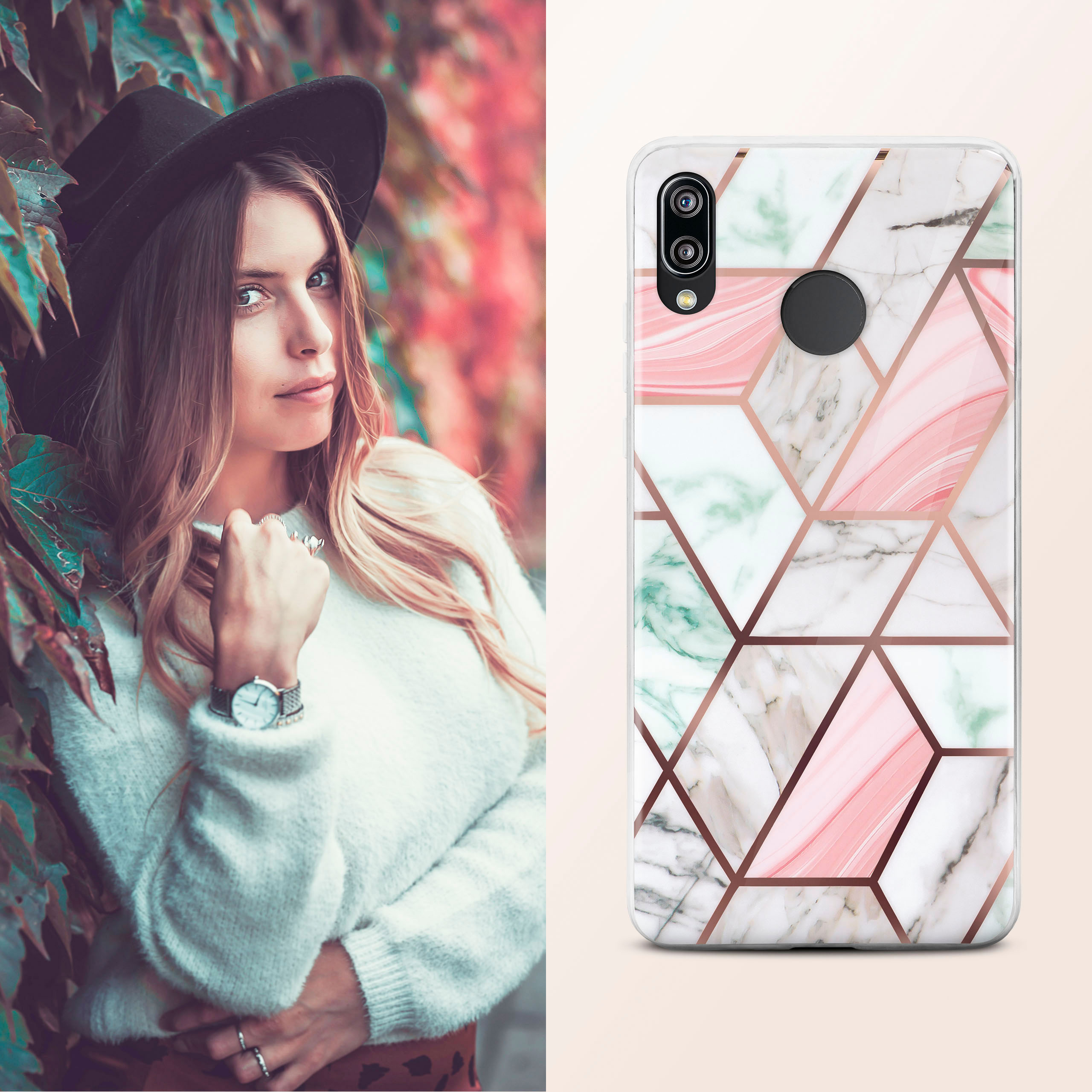 Frau mit Handyhülle. Hülle mit Marmor- und geometrischem Design. Herbstlaub.