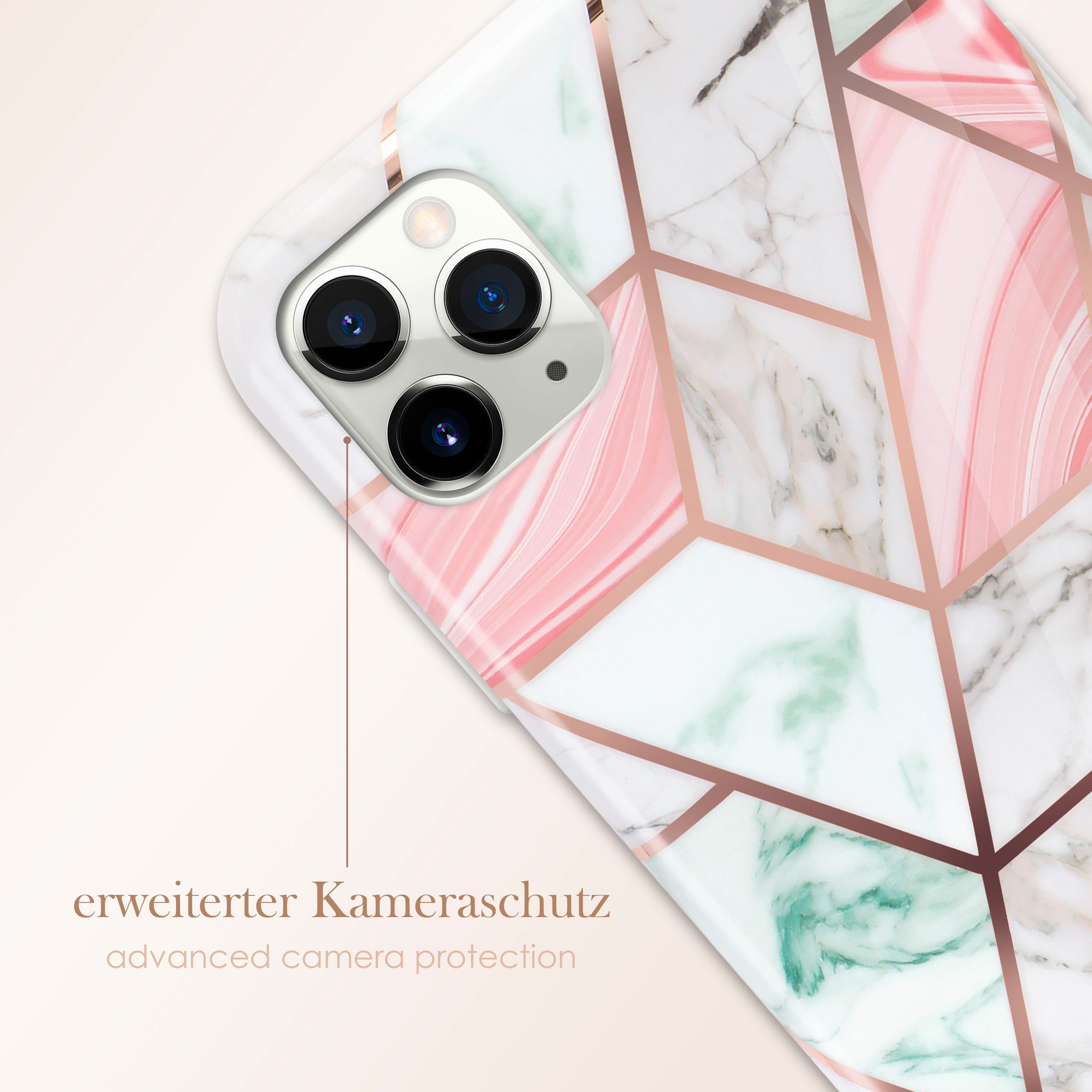 Handyhülle mit weißem Marmor, rosa und goldenem geometrischen Design. Text: 'erweiterter Kameraschutz'.