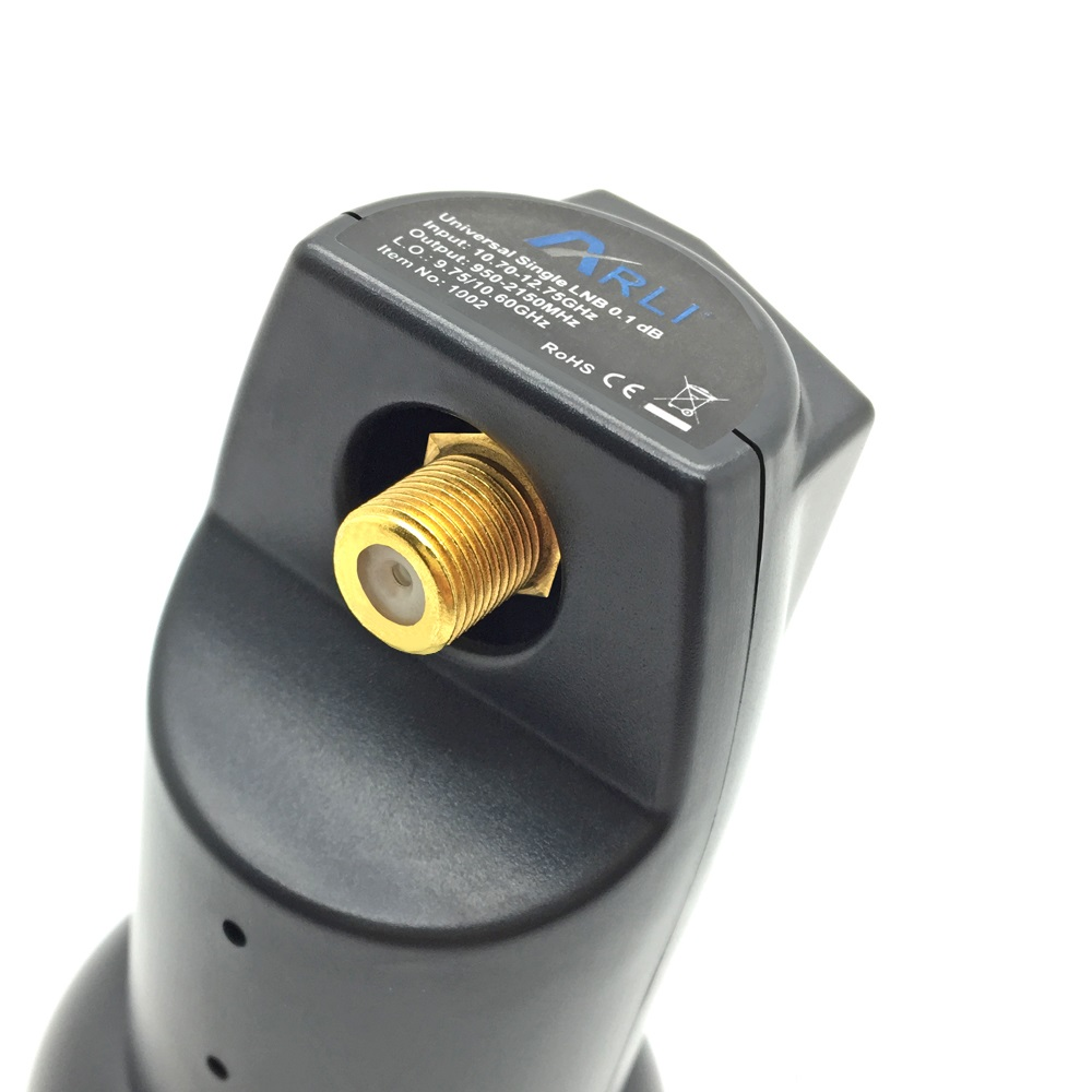 Schwarzes LNB mit Goldanschluss, weißer Hintergrund. Produktdetails sind sichtbar.