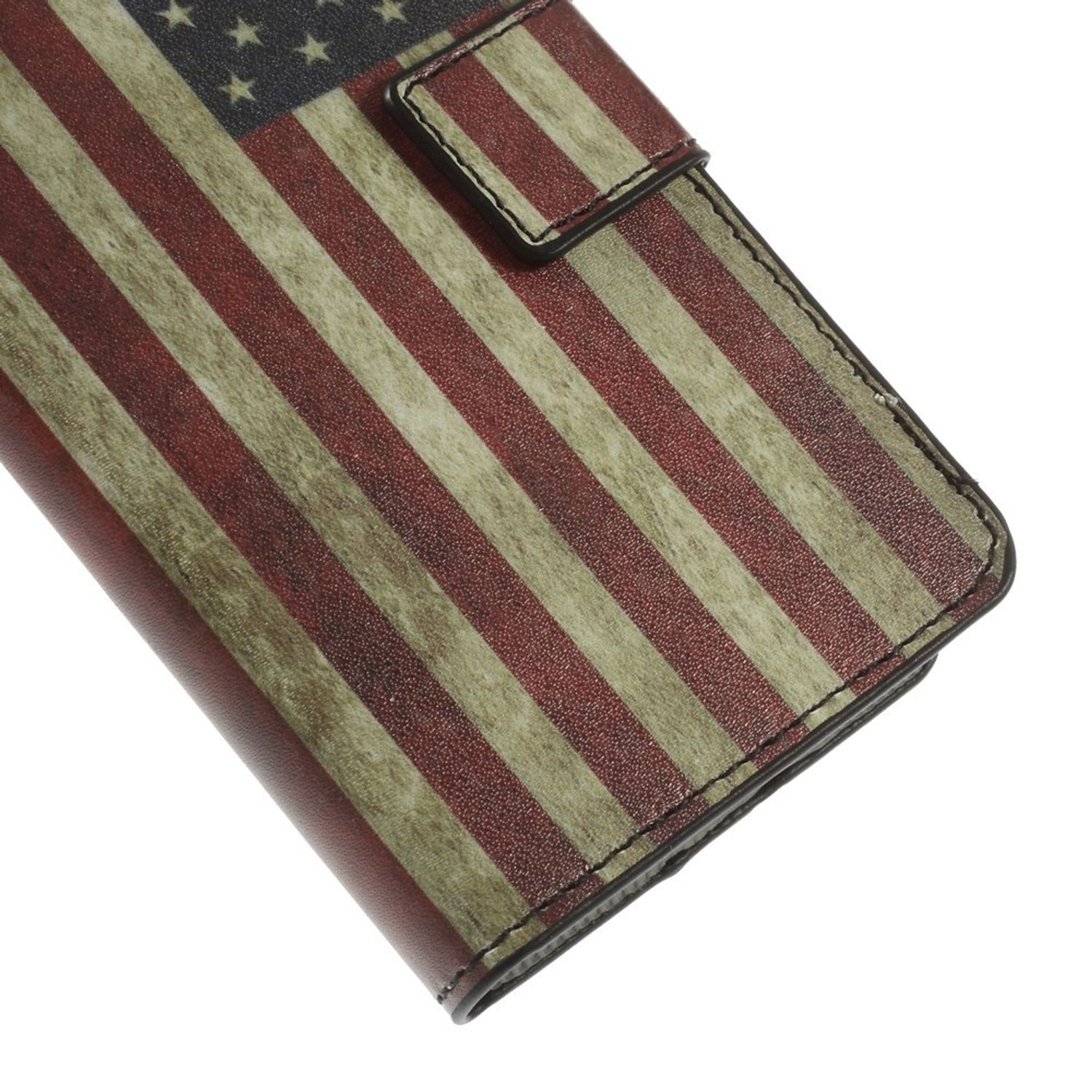 Eine Handyhülle mit einem Design der amerikanischen Flagge. Sie befindet sich auf weißem Hintergrund. Die Hülle ist offen.
