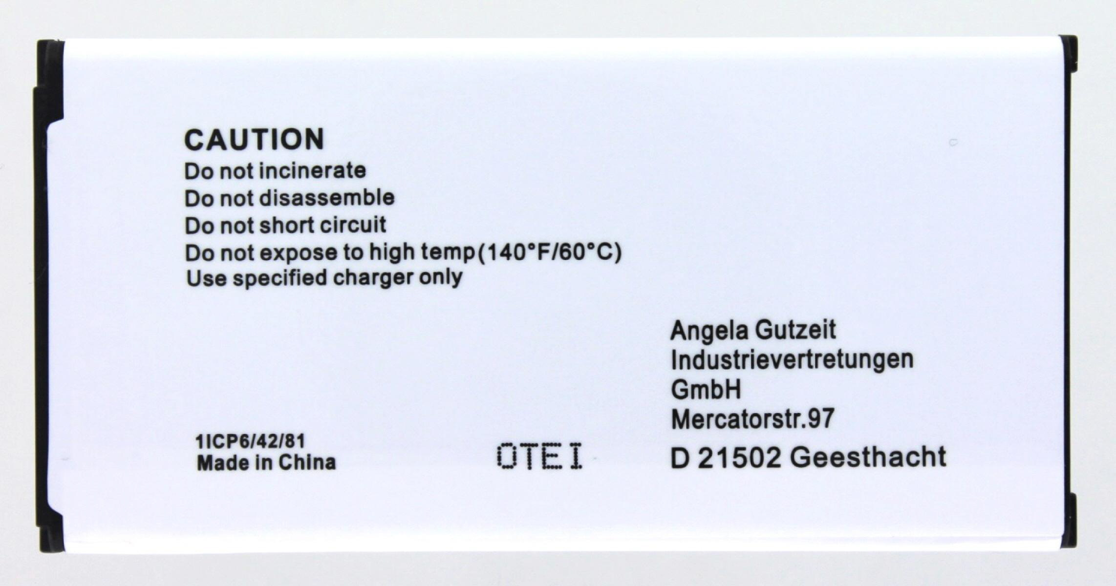 Warnhinweis mit Text in Englisch und Deutsch, mit Anweisungen zur Batteriehandhabung.