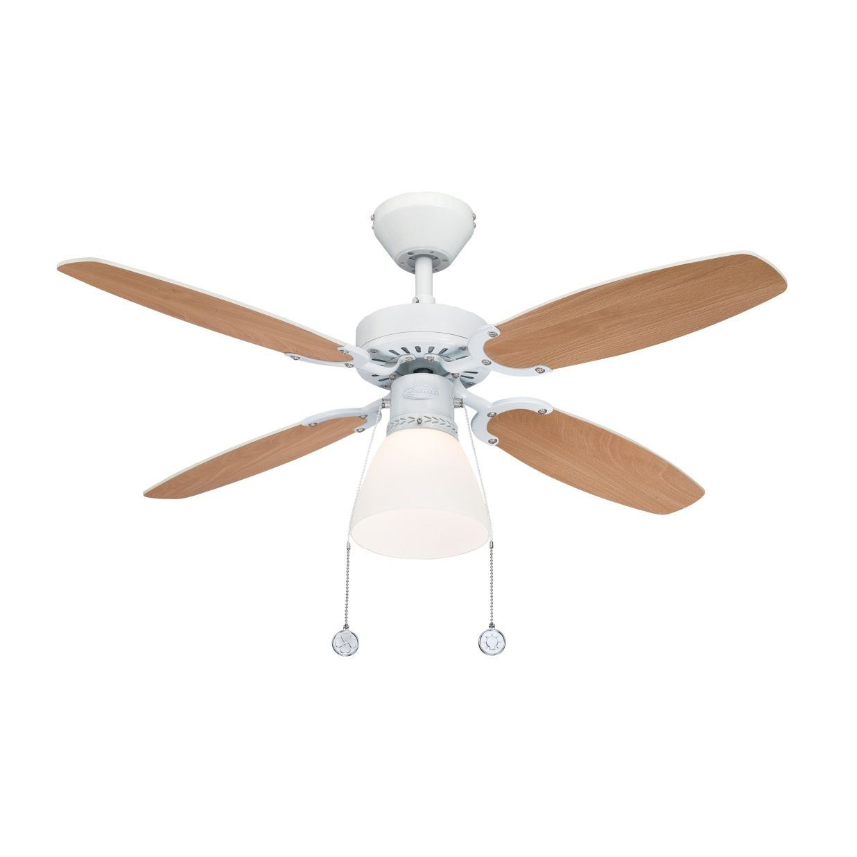 Weißer Deckenventilator mit 5 Holzflügeln und einer Leuchte.