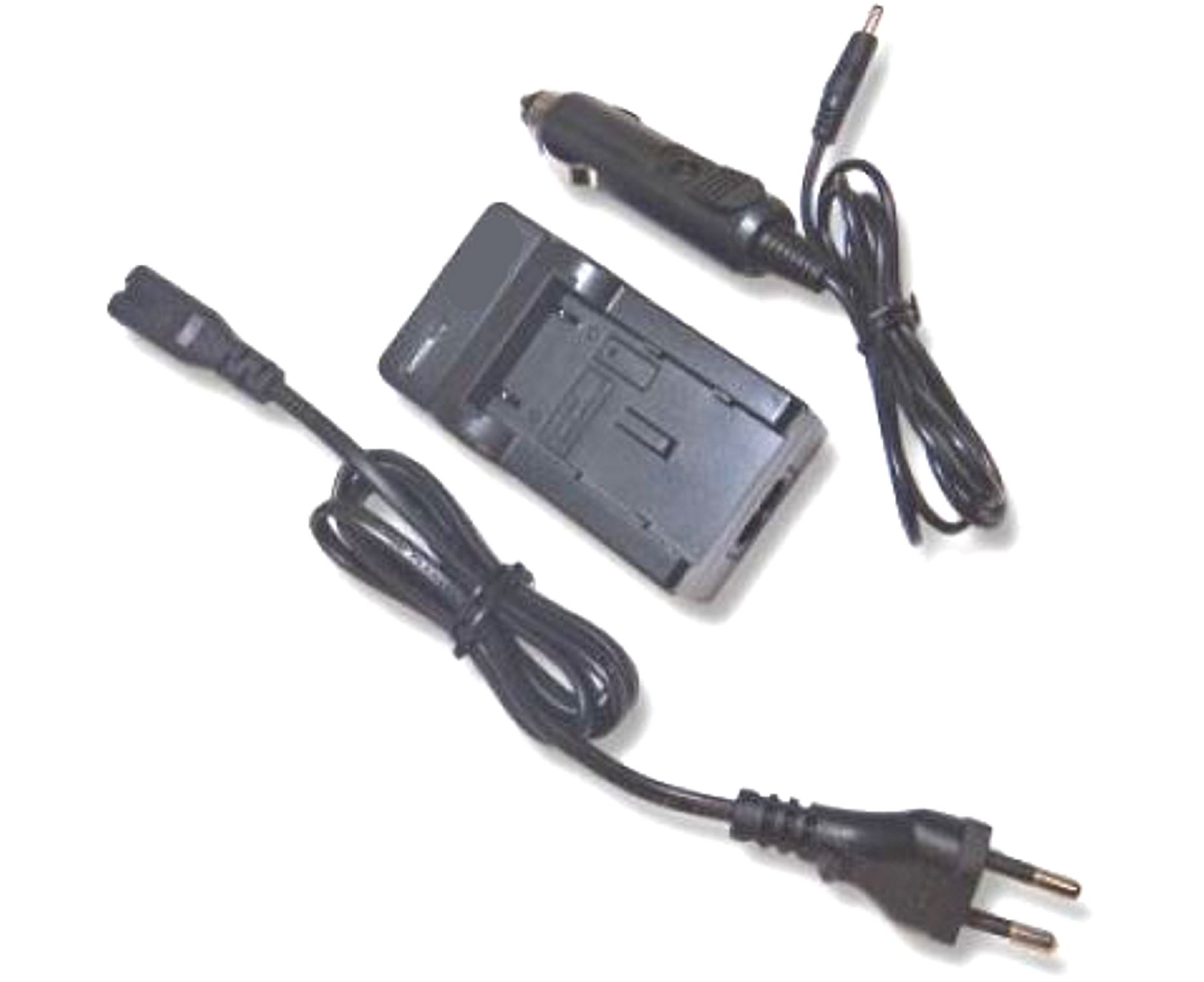 Ein schwarzes Ladegerät mit drei Kabeln, einem Autoladegerät und einem Netzstecker.