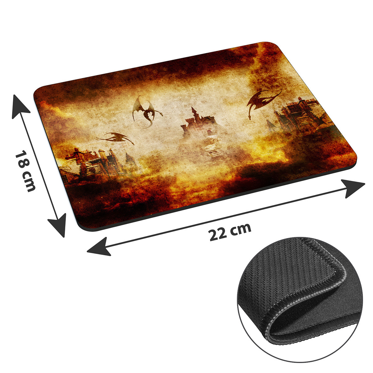 Mousepad mit Fantasy-Szene: Burg, Drachen und Landschaft. Abmessungen 22x18 cm.