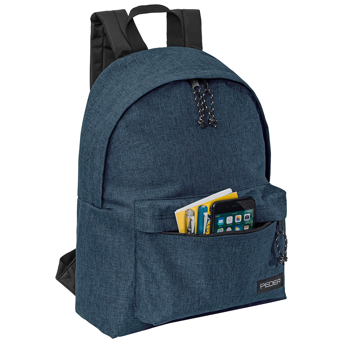 Blauer Rucksack mit Vordertasche. Die Tasche enthält ein Telefon, Stifte und Notizbücher.