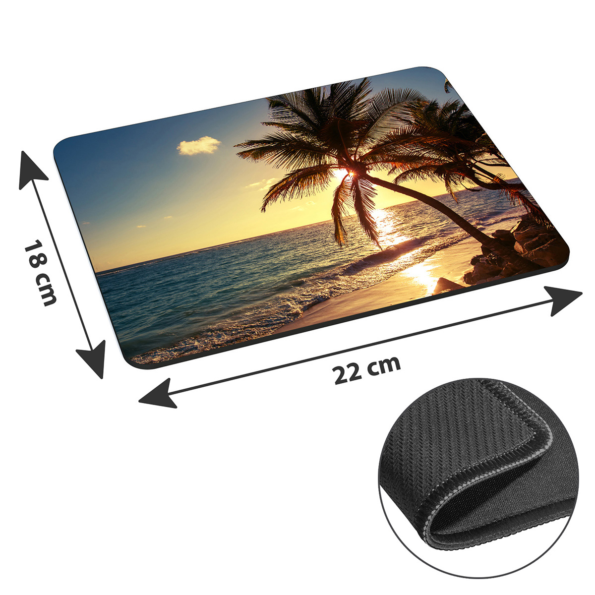 Mousepad mit einer Strandszene bei Sonnenuntergang, mit den Maßen 18 cm x 22 cm.