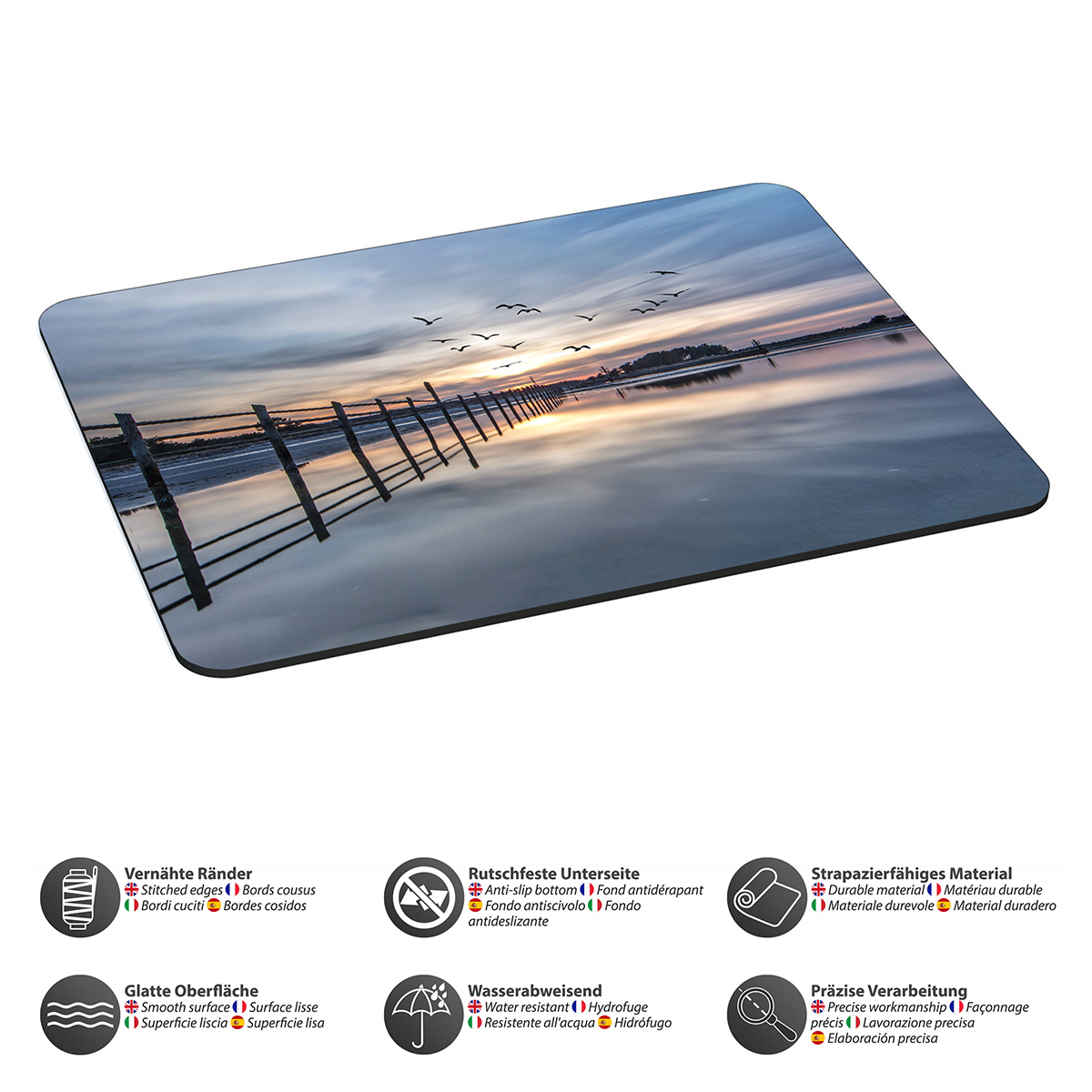 Mousepad mit Sonnenuntergang über Wasser und einem Zaun.