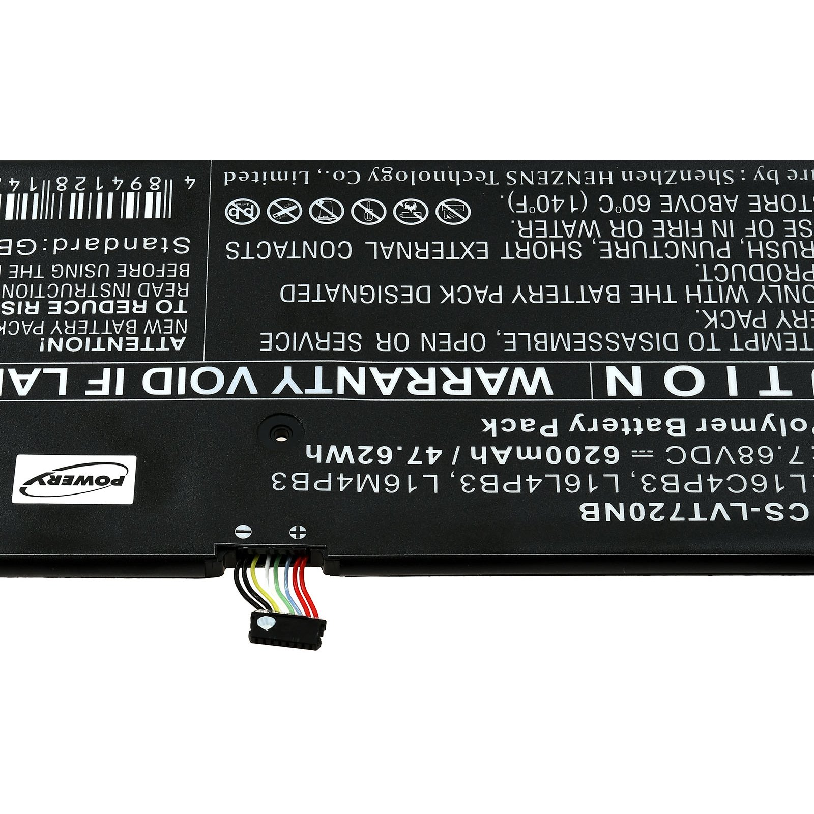 Ein schwarz-weißes Etikett mit Text und ein Stecker mit farbigen Drähten, die herausragen.