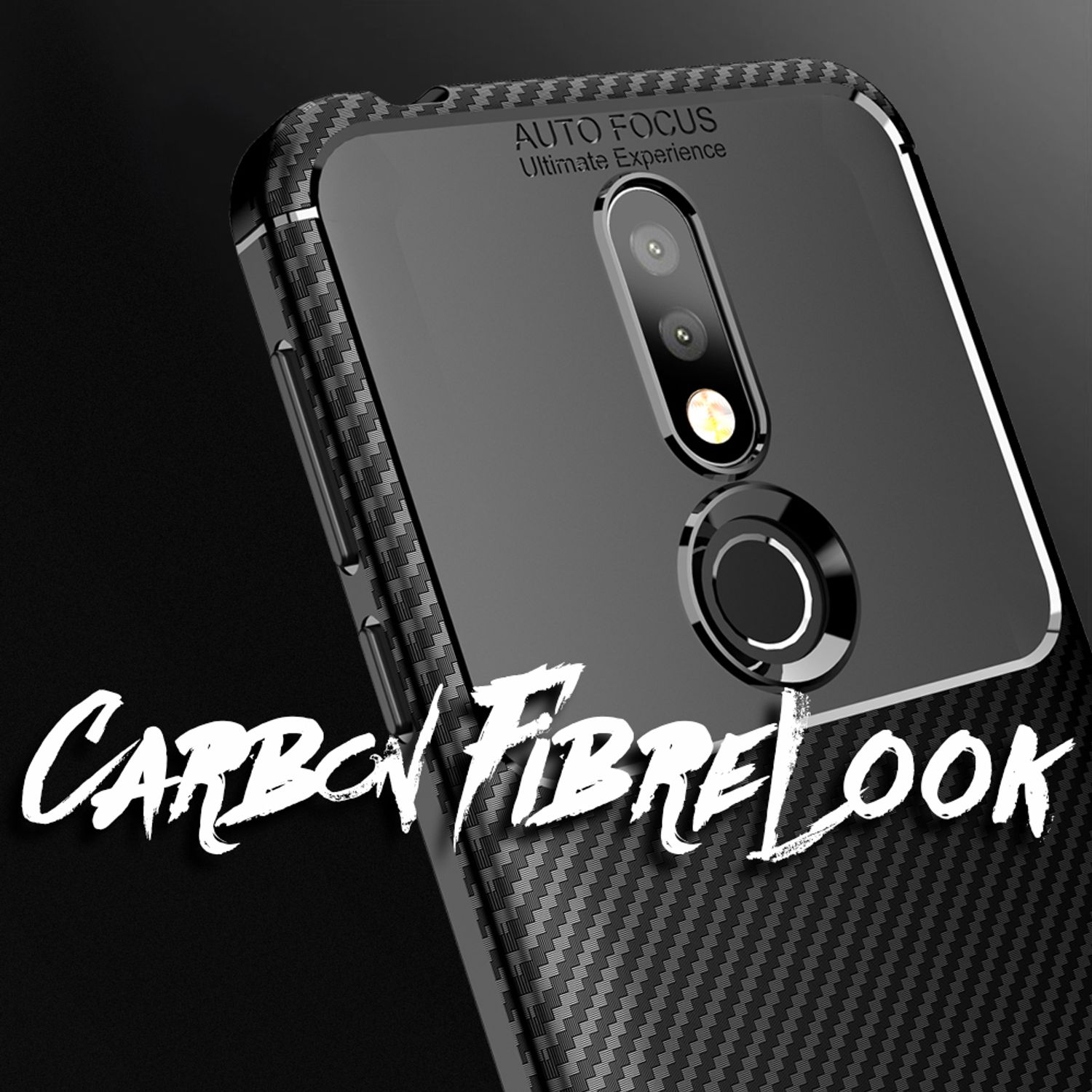 Schwarze Handyhülle mit Karbonfasermuster. Kamera und Blitz sind sichtbar. Die Wörter "CARBON FIBRE LOOK" stehen drauf.