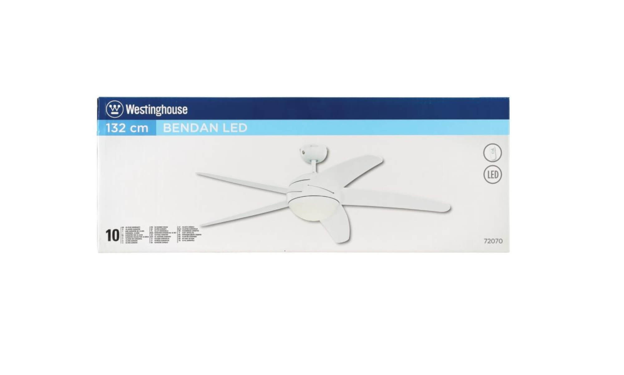 Weißer Deckenventilator in einer Box. Er hat fünf Blätter und ein zentrales Licht. Die Marke ist Westinghouse.