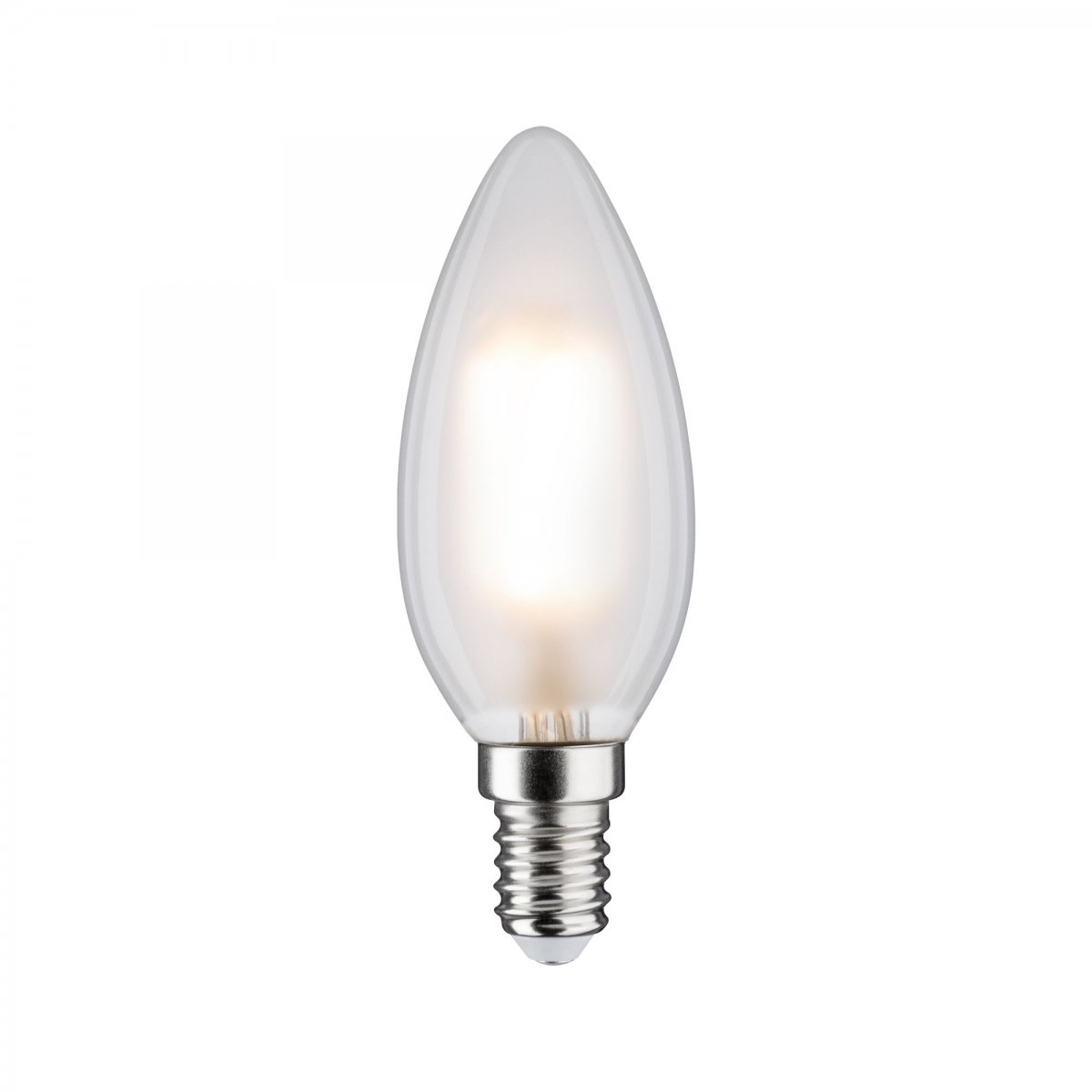 Żarówka ze szkła matowego ze srebrną podstawą na białym tle.