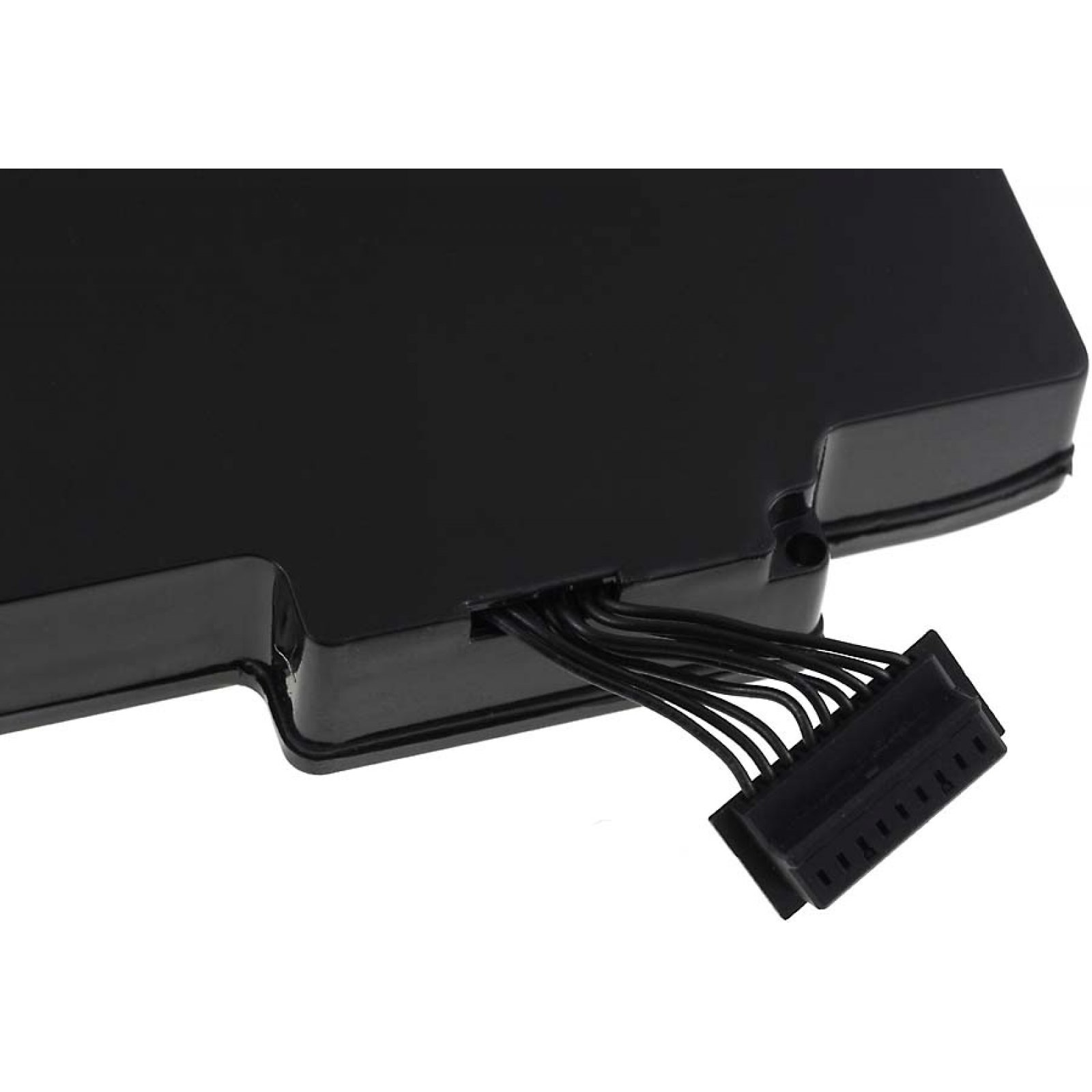 Un componente electrónico negro con múltiples cables conectados. Primer plano, sobre un fondo blanco.