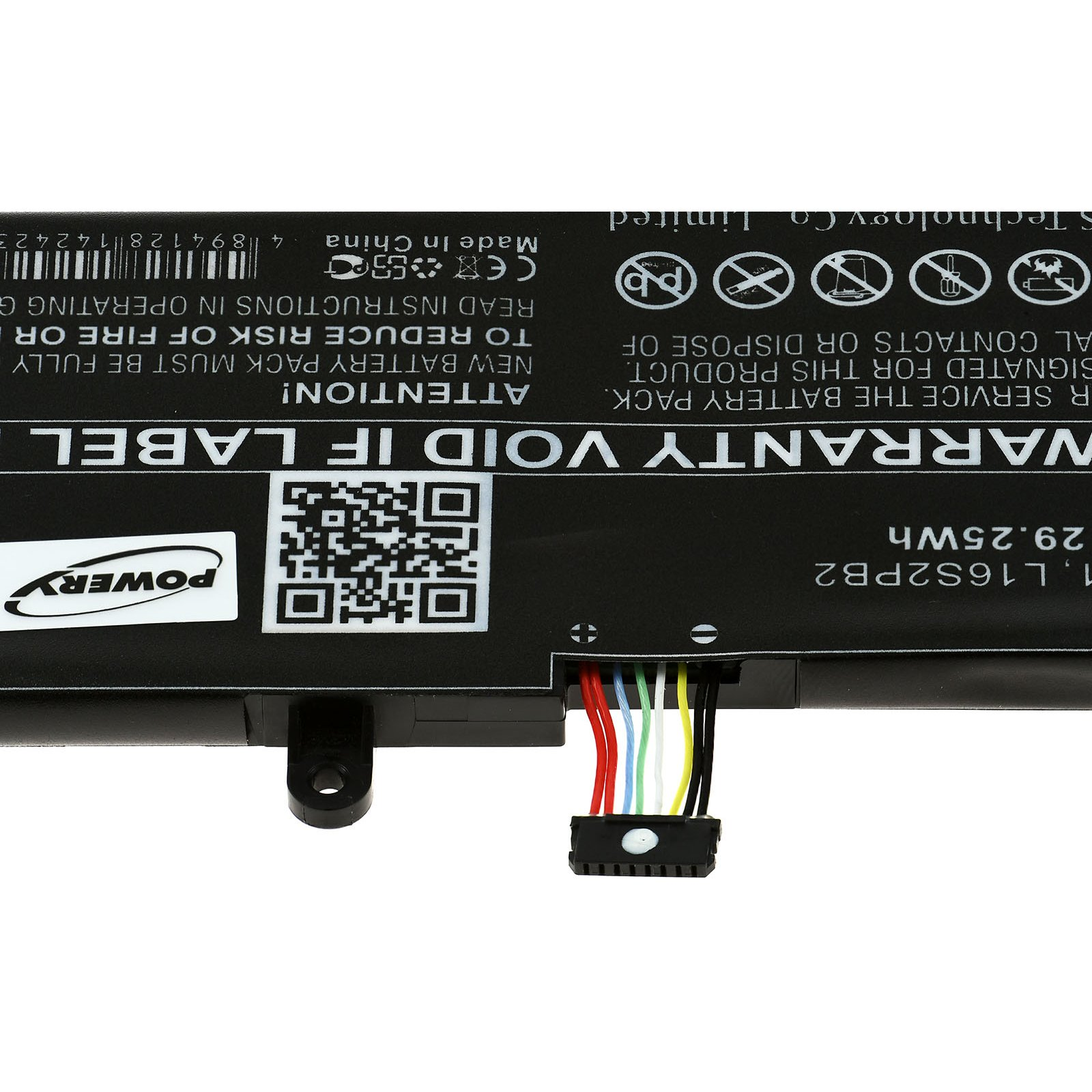 Nahaufnahme einer schwarzen Batterie mit weißem Etikett, Warnhinweisen und farbigem Stecker.