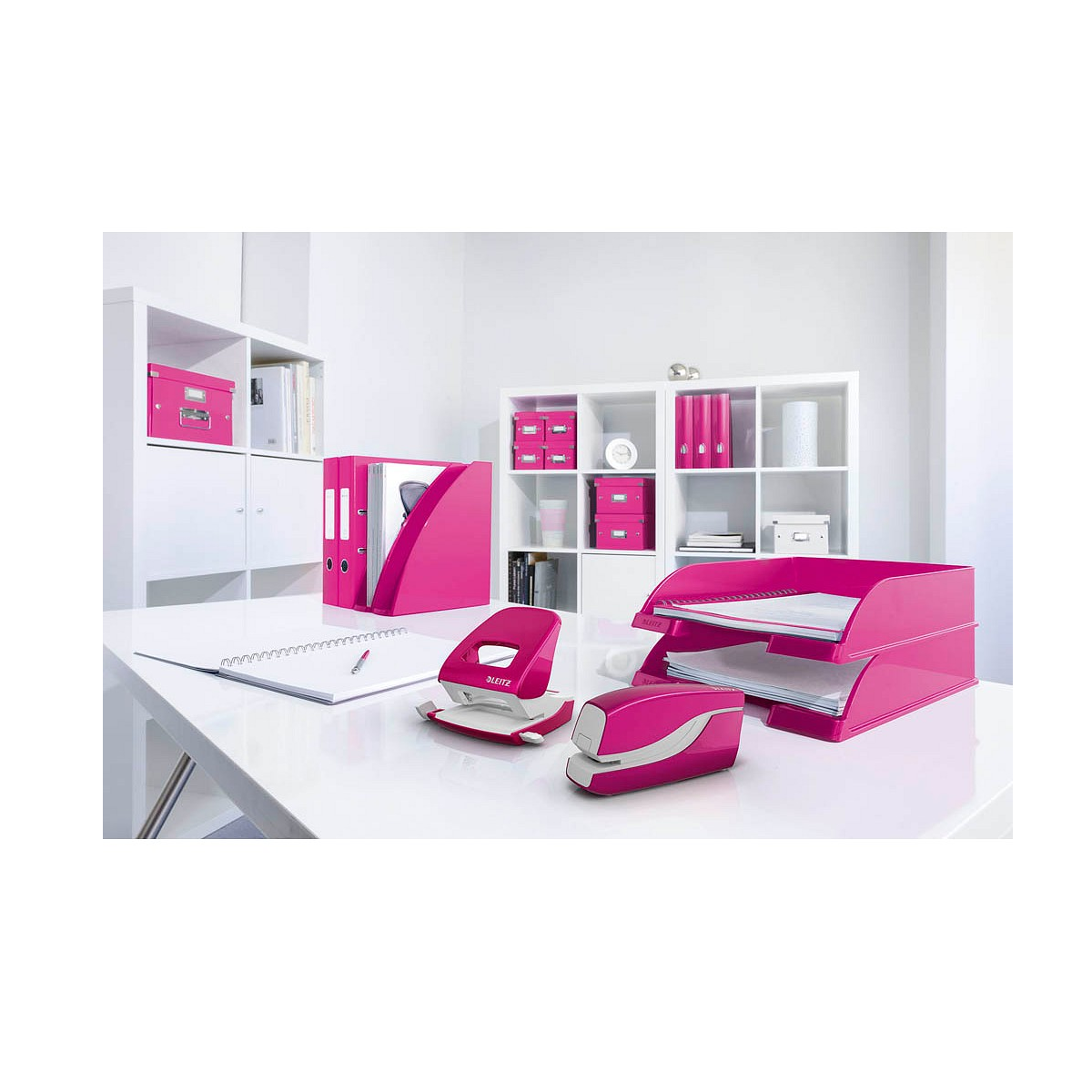 LEITZ Electric Stapler WOW Elektrohefter, Pink